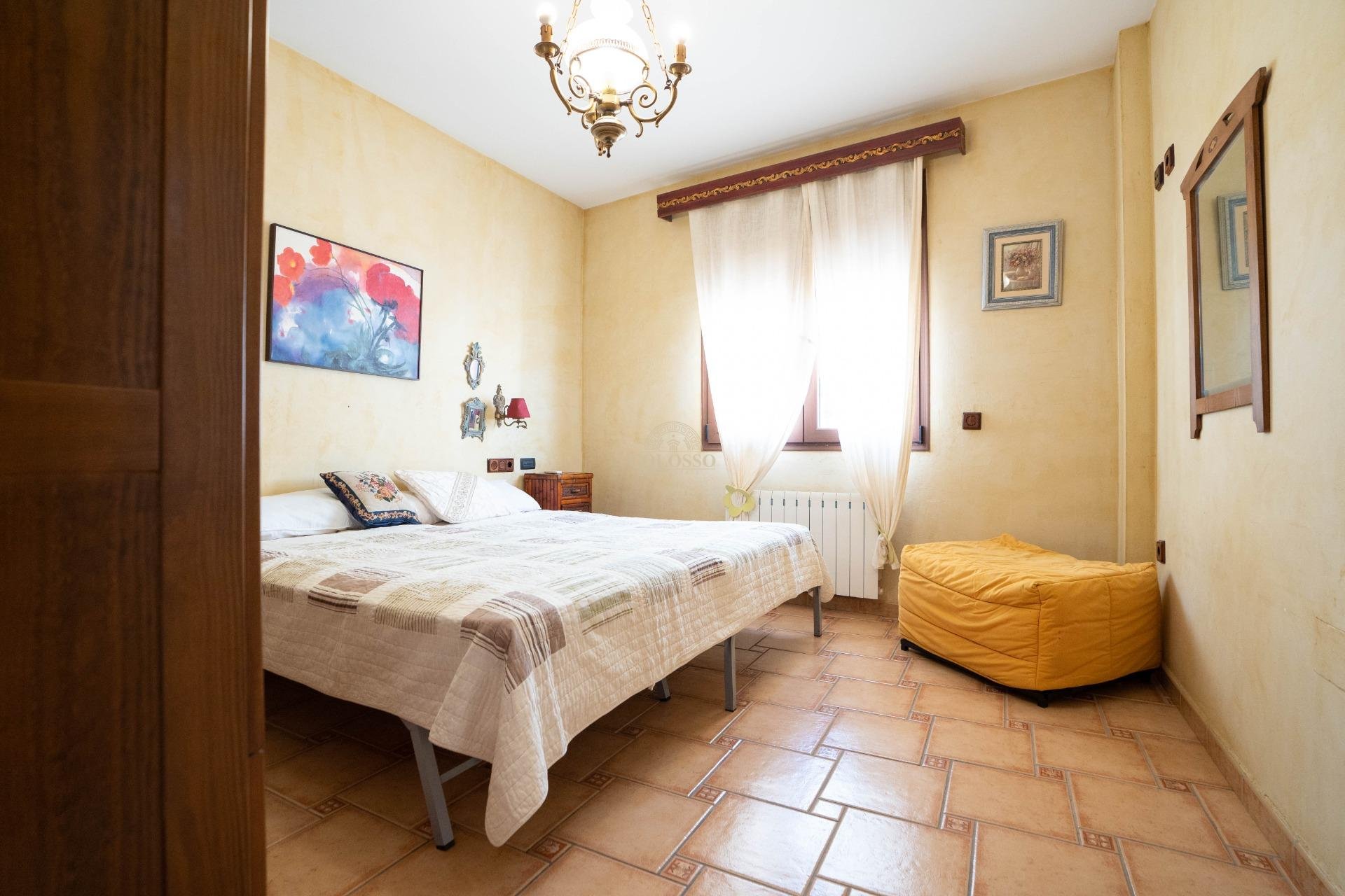 Resale - Inmueble singular -
San Miguel de Salinas - CENTRO
