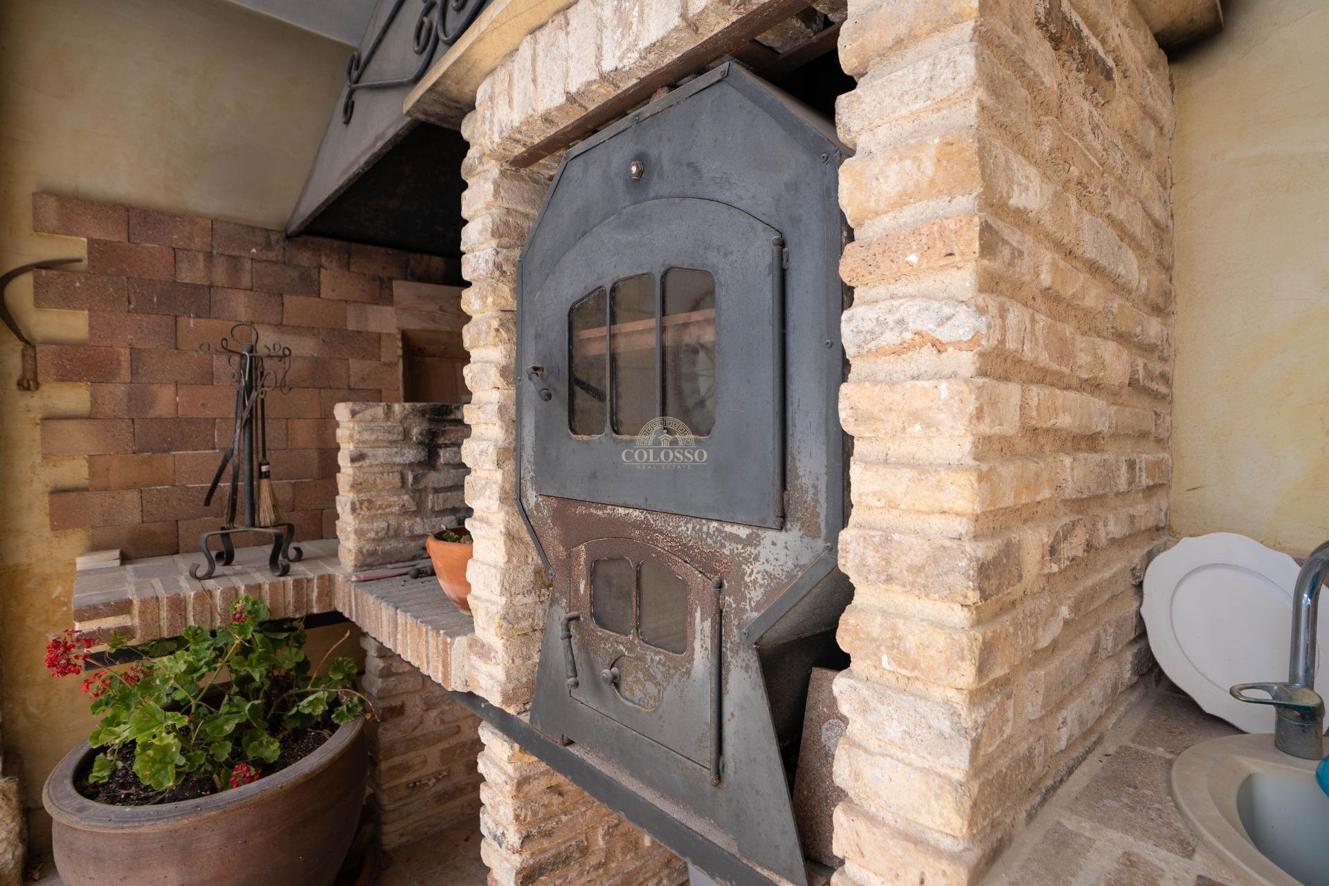 Resale - Inmueble singular -
San Miguel de Salinas - CENTRO