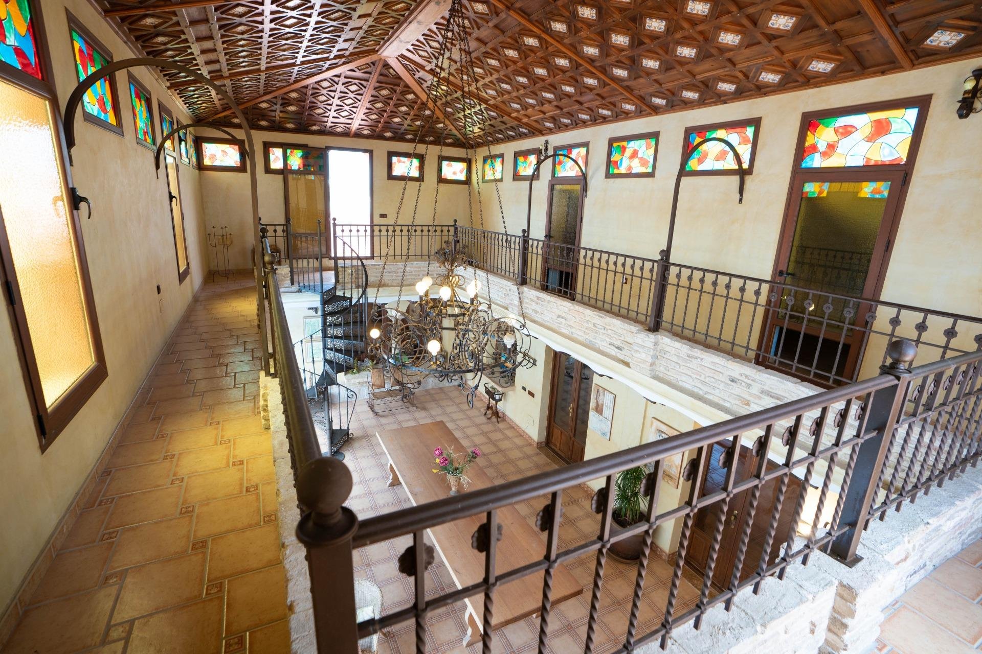 Resale - Inmueble singular -
San Miguel de Salinas - CENTRO