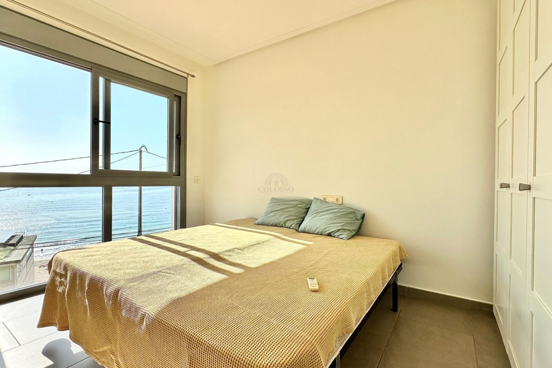 Resale - Pareado -
Benidorm - Cala de Benidorm