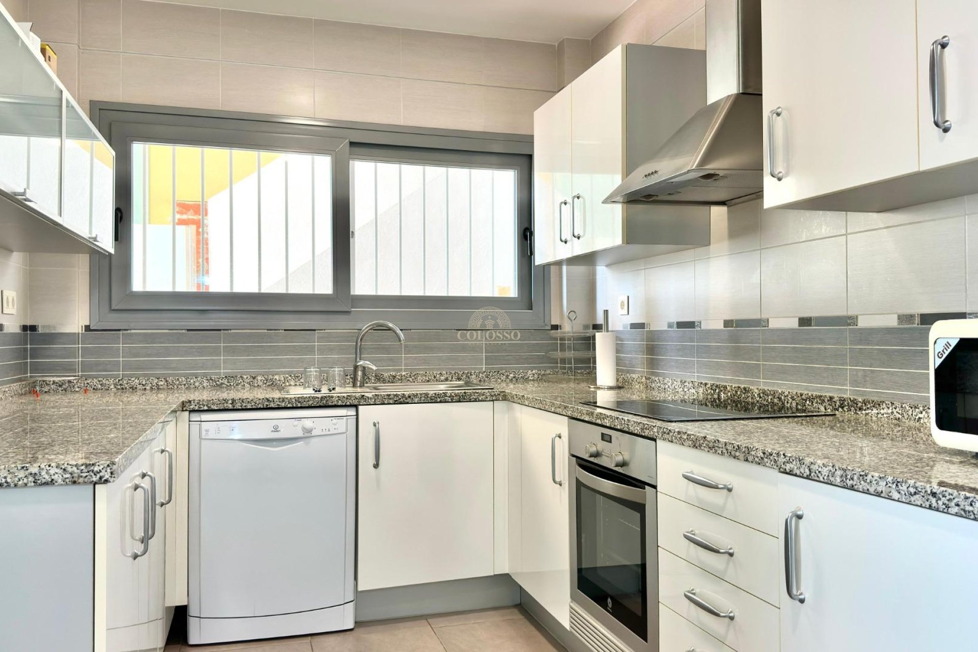 Resale - Pareado -
Benidorm - Cala de Benidorm