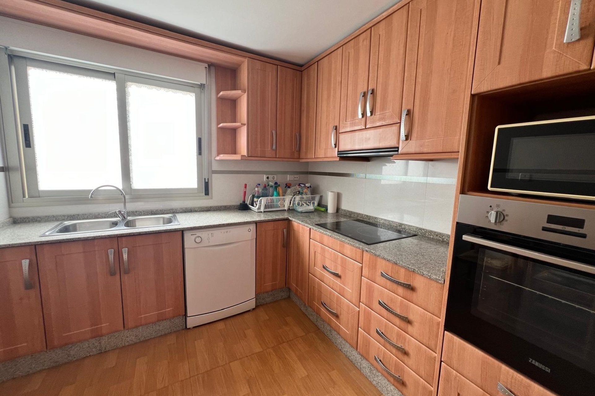 Resale - Penthouse -
Torrevieja - Centro