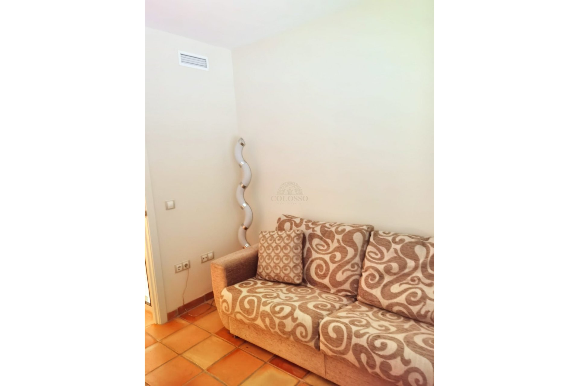 Resale - Piso -
Benidorm - Avenida Beniarda