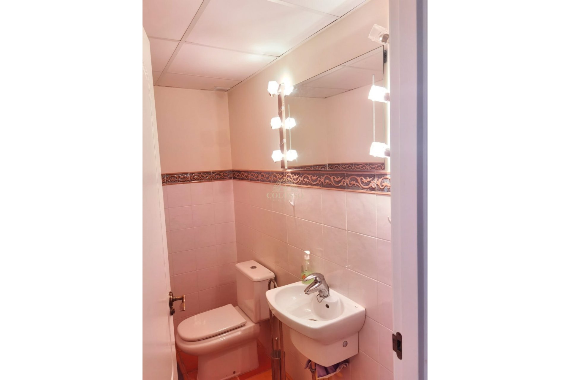 Resale - Piso -
Benidorm - Avenida Beniarda
