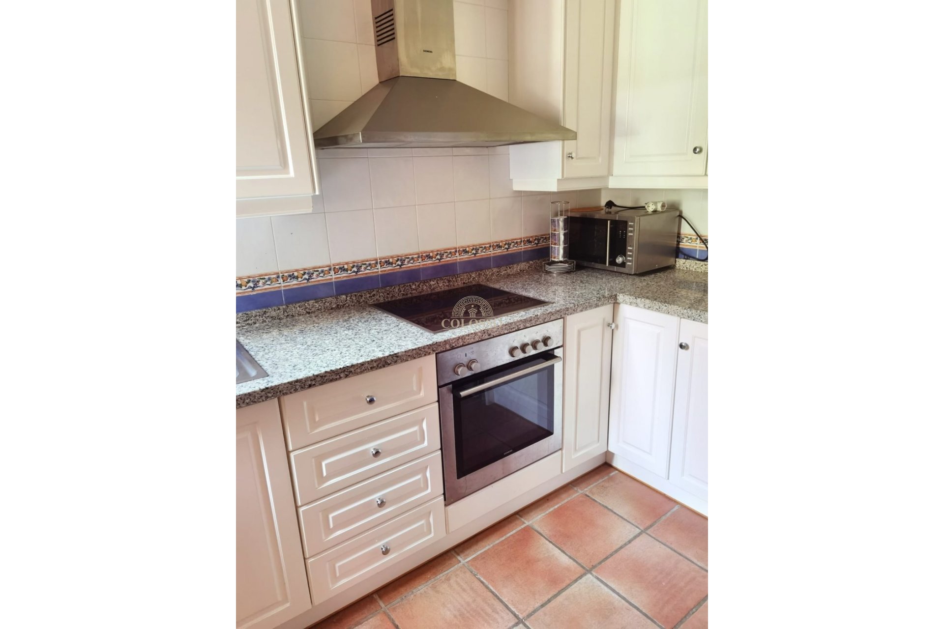 Resale - Piso -
Benidorm - Avenida Beniarda