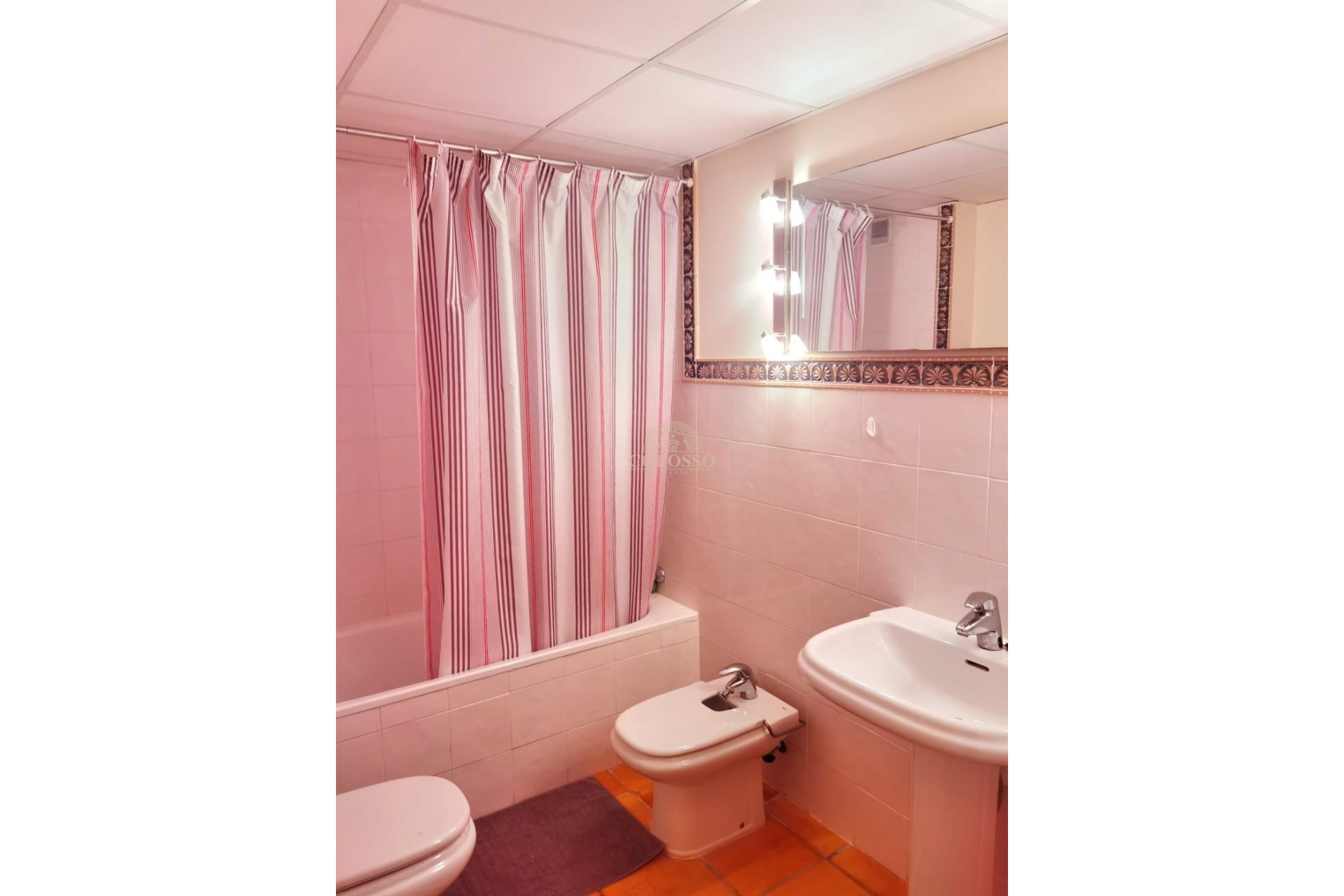 Resale - Piso -
Benidorm - Avenida Beniarda
