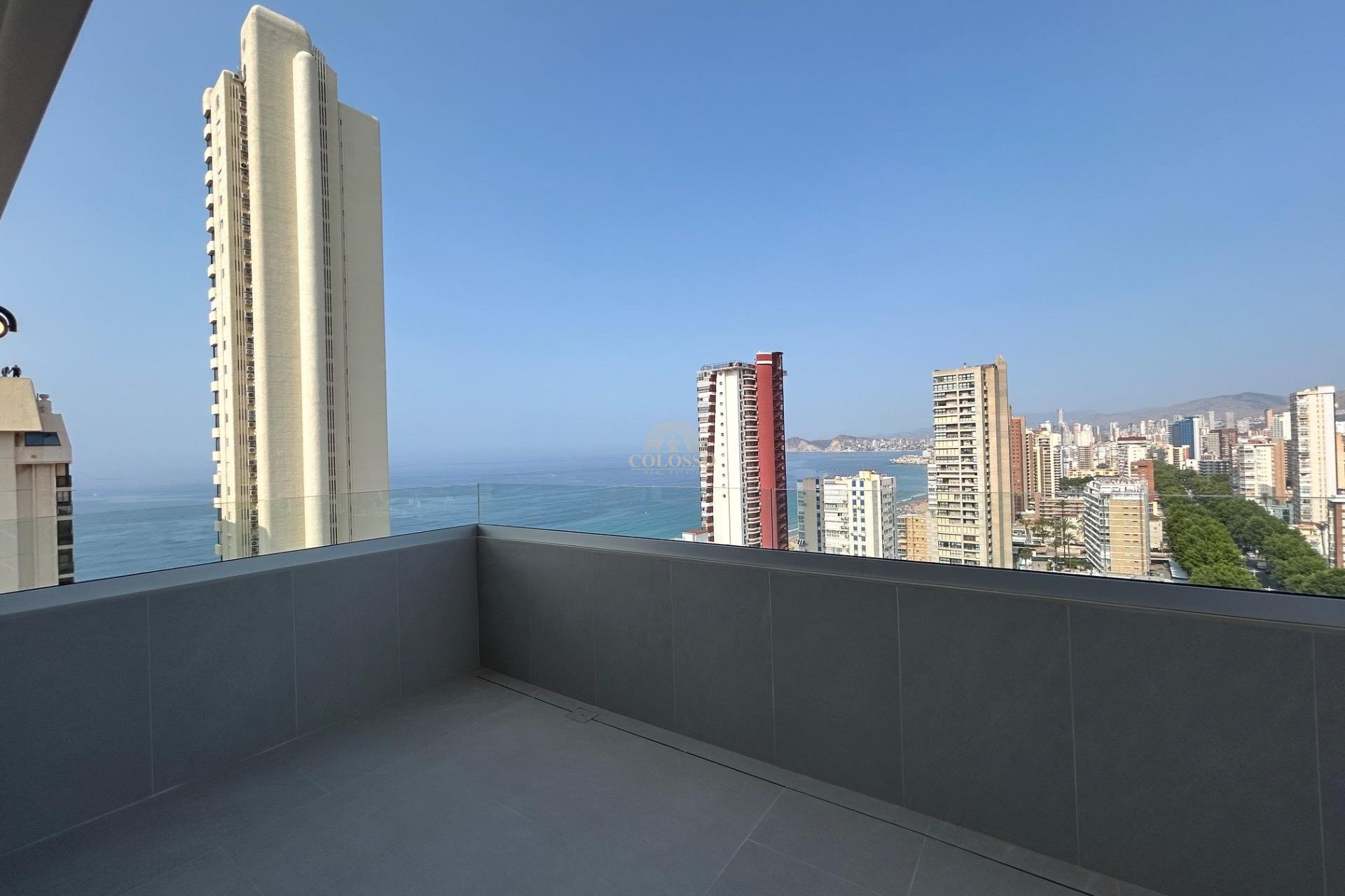 Resale - Piso -
Benidorm - Levante