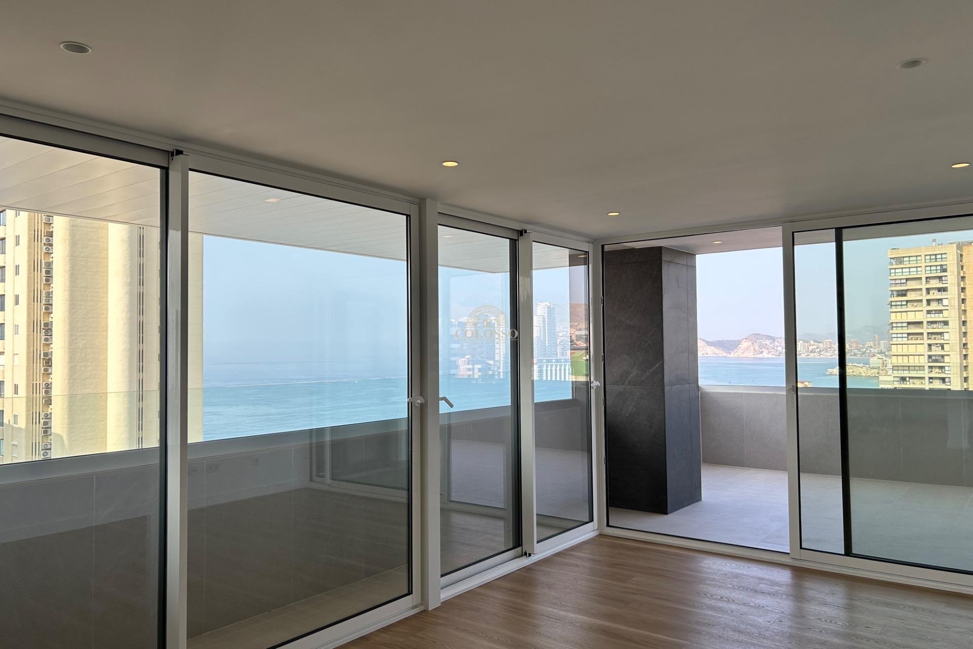 Resale - Piso -
Benidorm - Levante