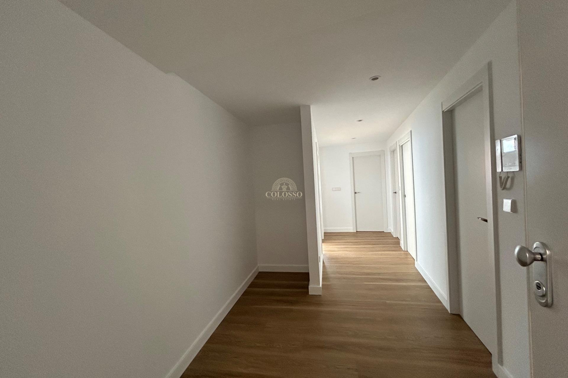 Resale - Piso -
Benidorm - Levante