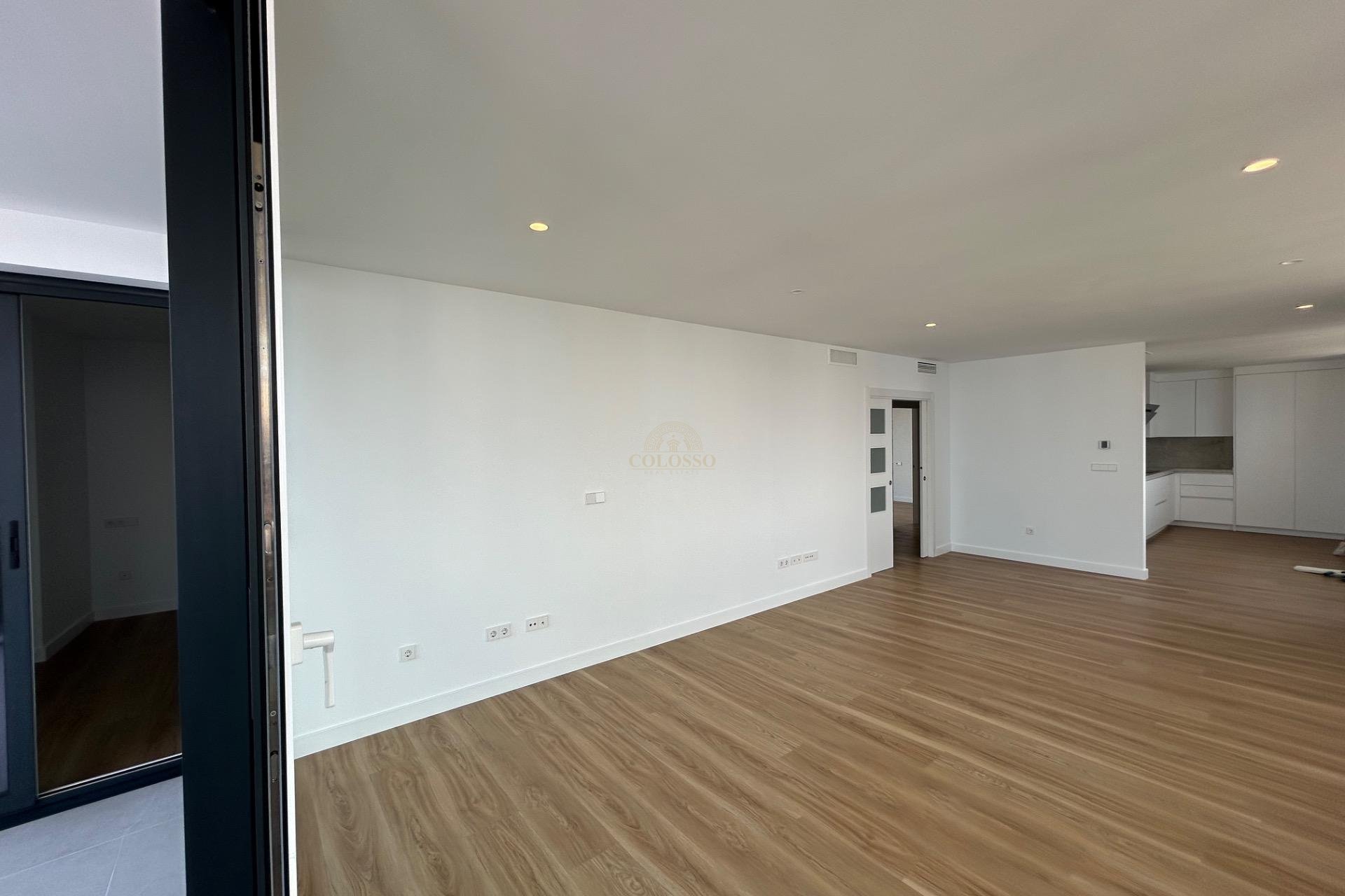Resale - Piso -
Benidorm - Levante