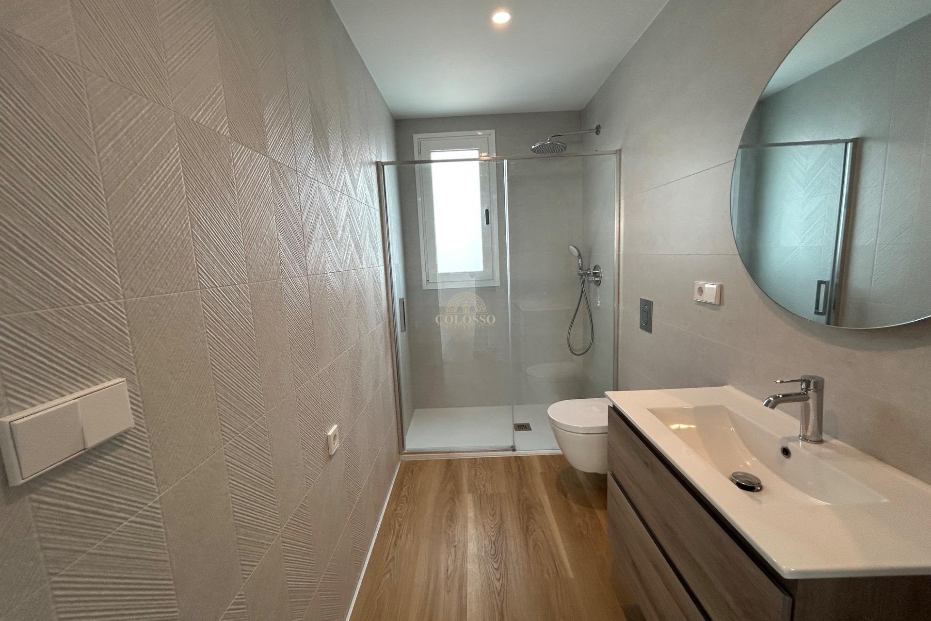 Resale - Piso -
Benidorm - Levante