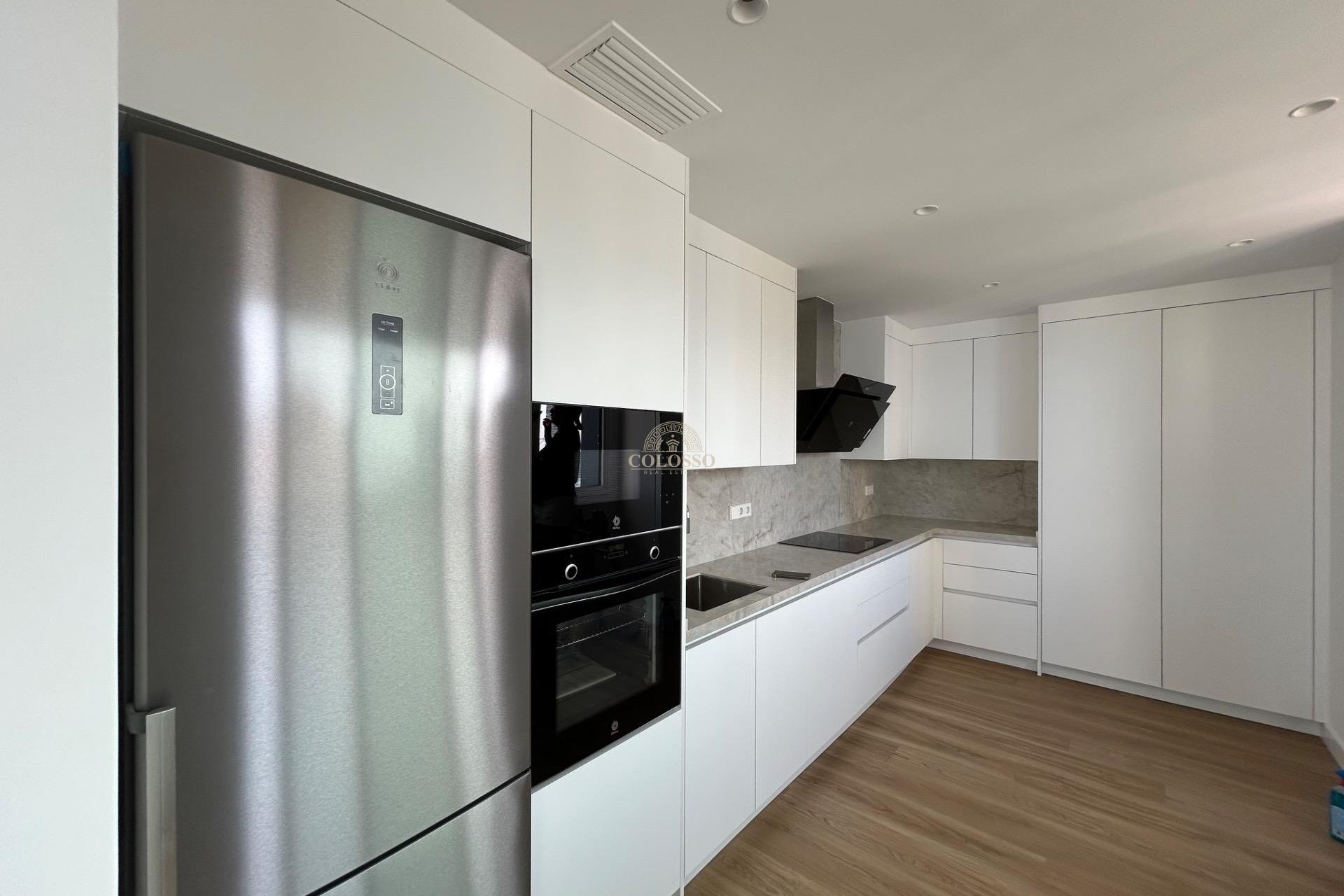 Resale - Piso -
Benidorm - Levante