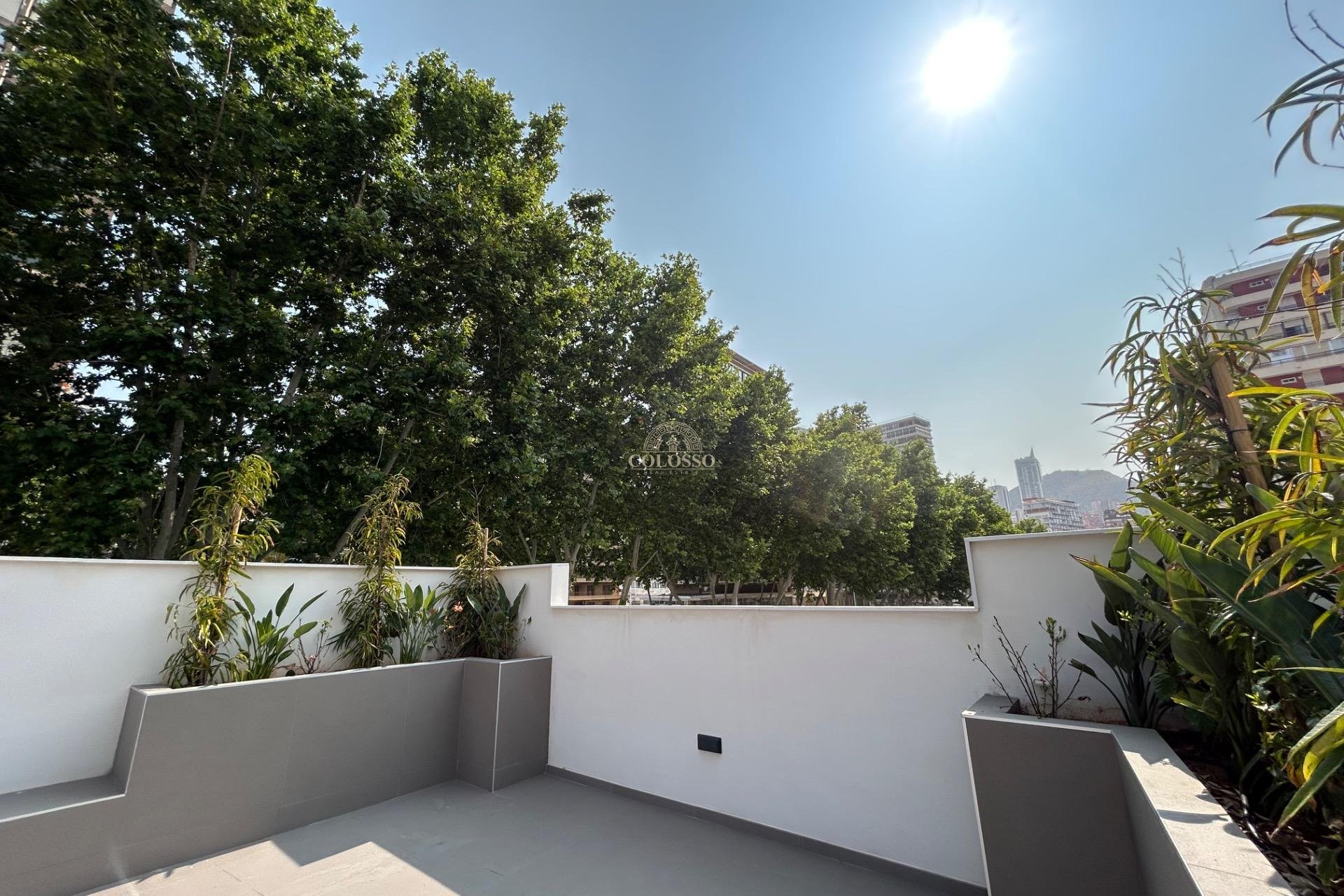 Resale - Piso -
Benidorm - Levante