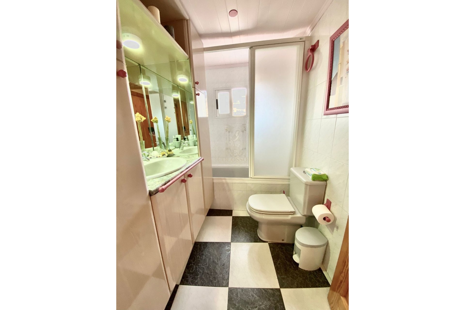 Resale - Piso -
Benidorm - Poniente