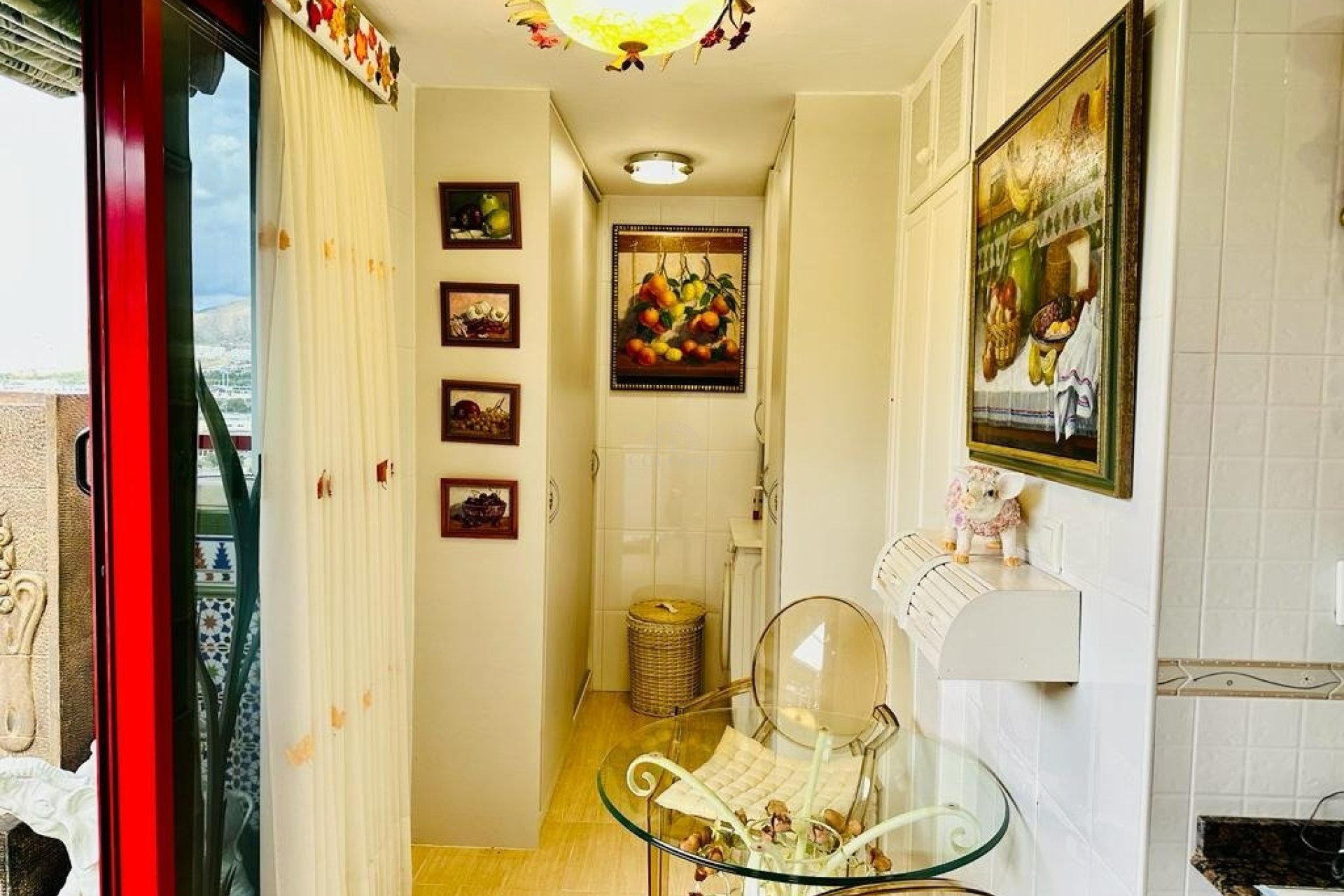 Resale - Piso -
Benidorm - Poniente
