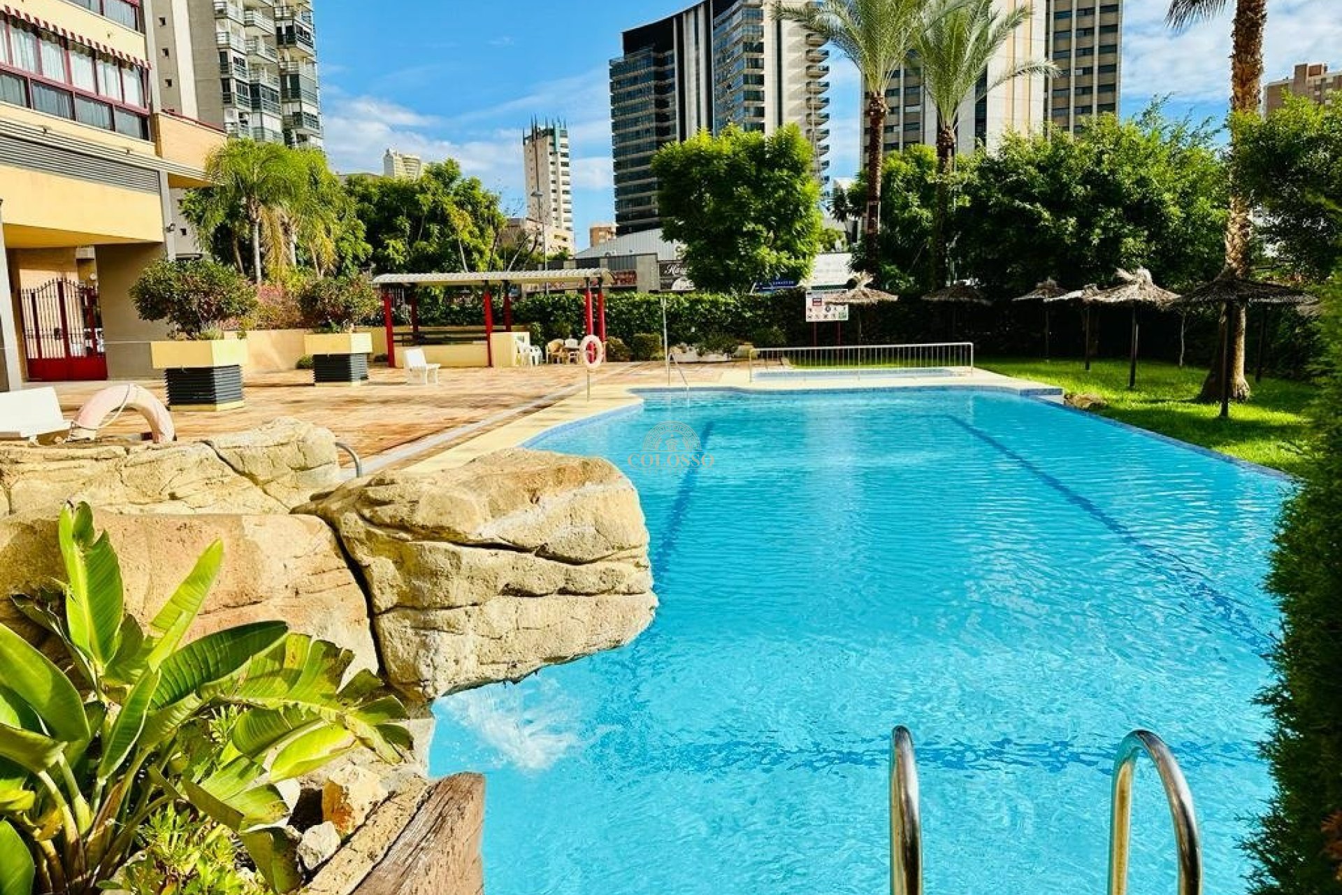 Resale - Piso -
Benidorm - Poniente