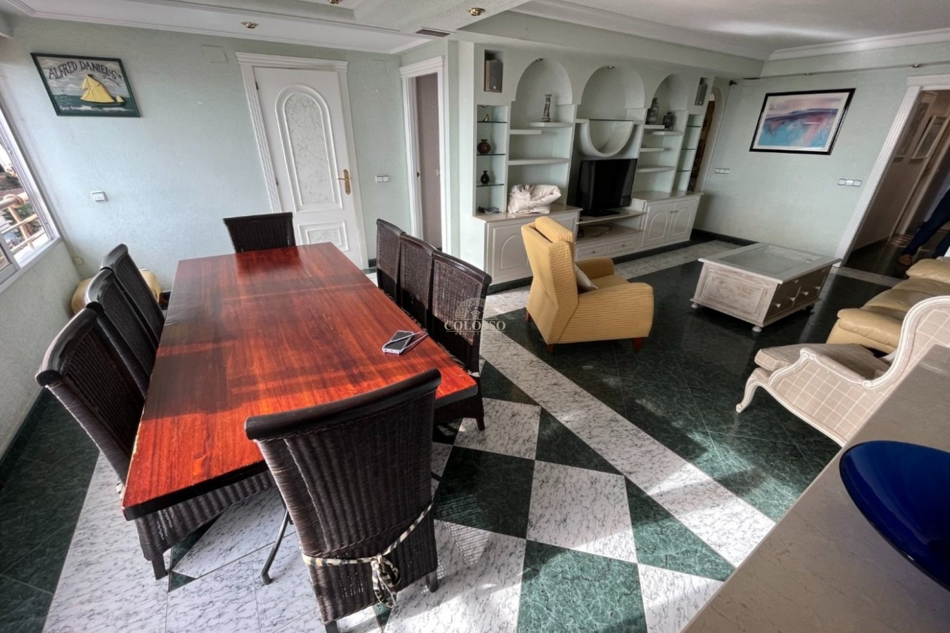 Resale - Piso -
Benidorm - Poniente