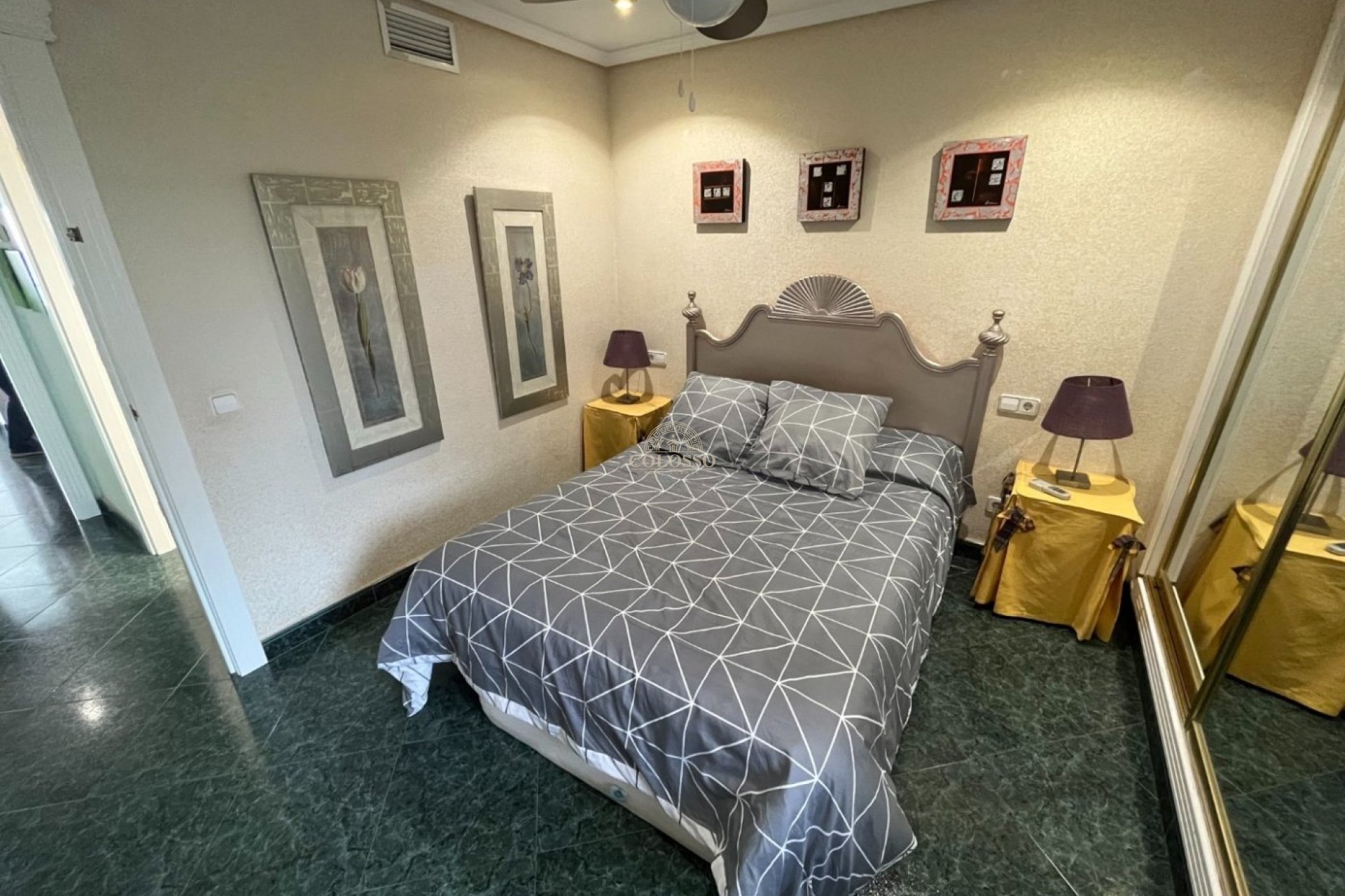 Resale - Piso -
Benidorm - Poniente