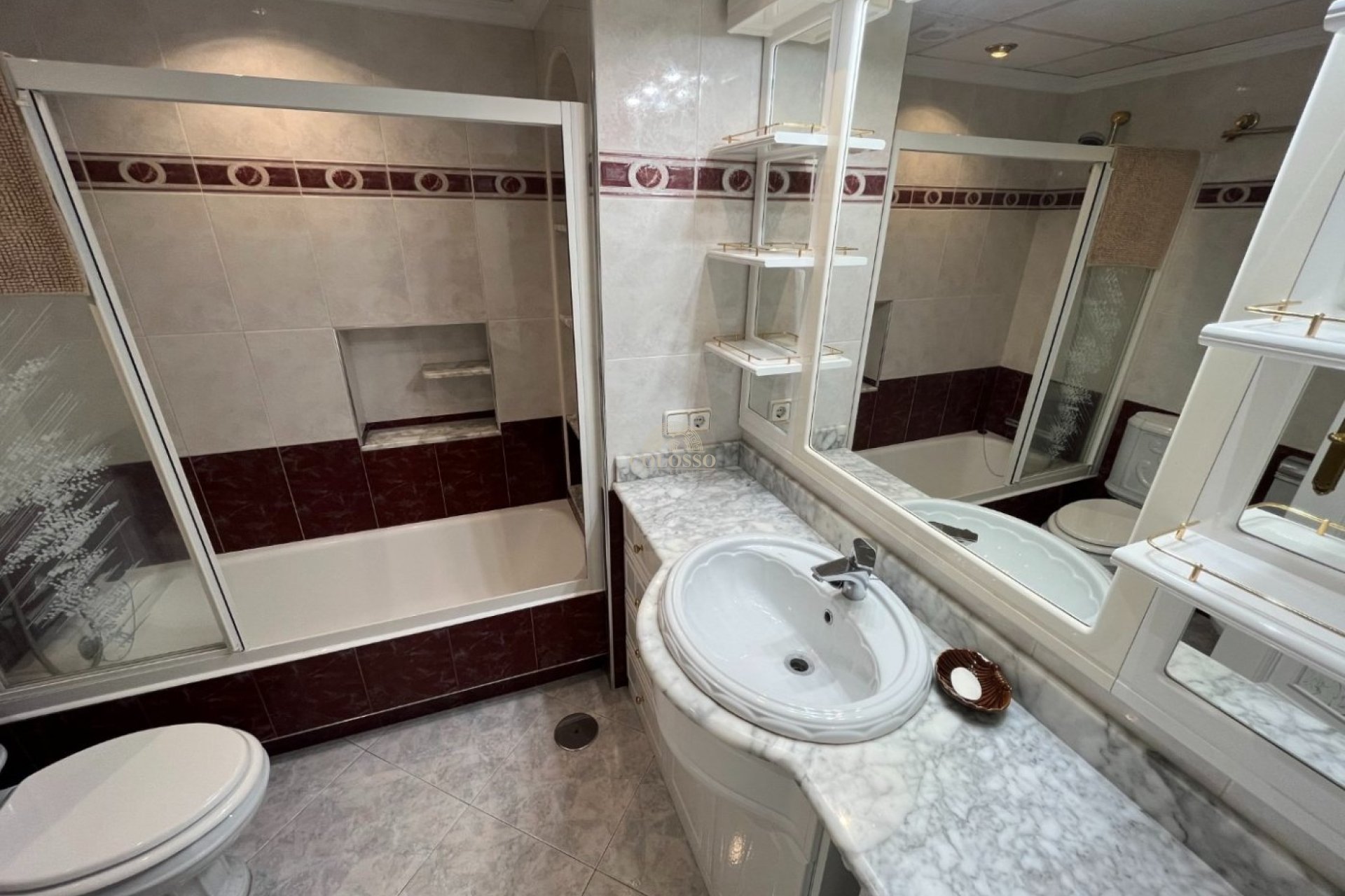 Resale - Piso -
Benidorm - Poniente