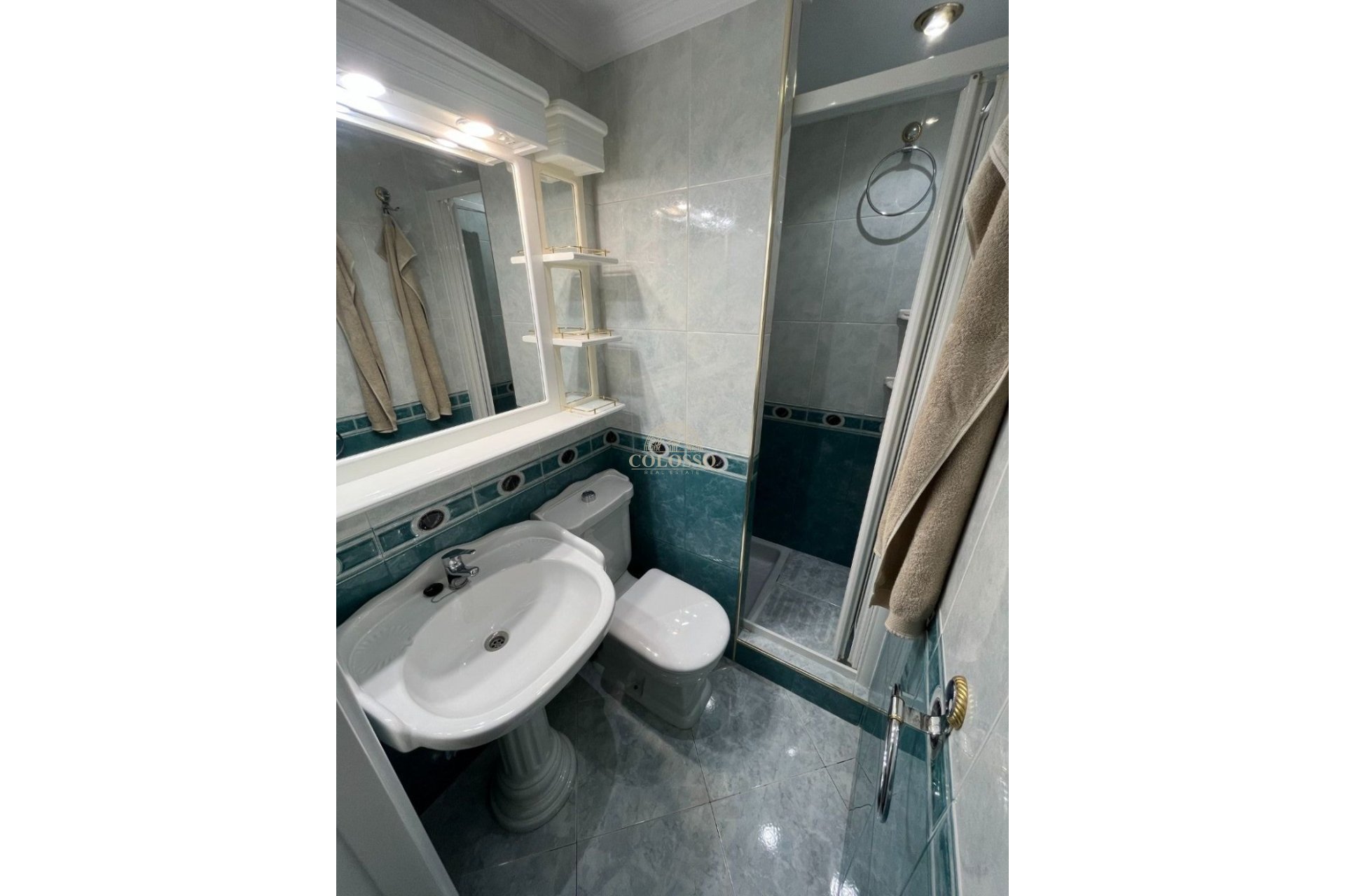 Resale - Piso -
Benidorm - Poniente