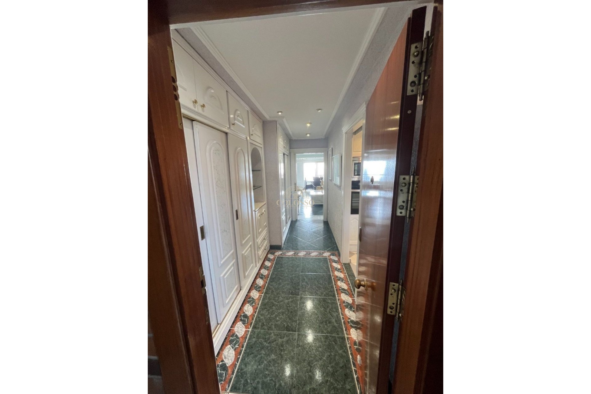 Resale - Piso -
Benidorm - Poniente