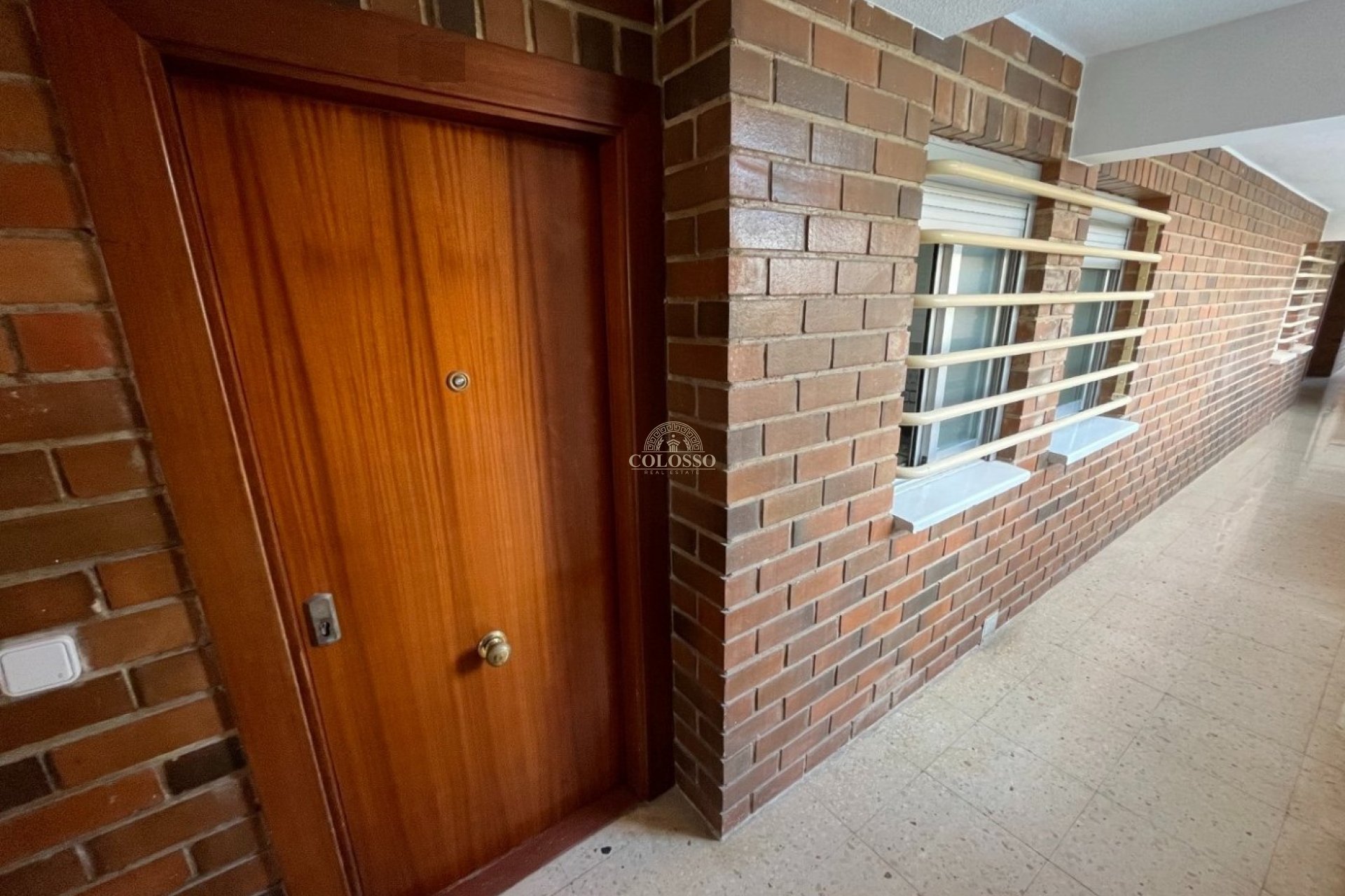 Resale - Piso -
Benidorm - Poniente