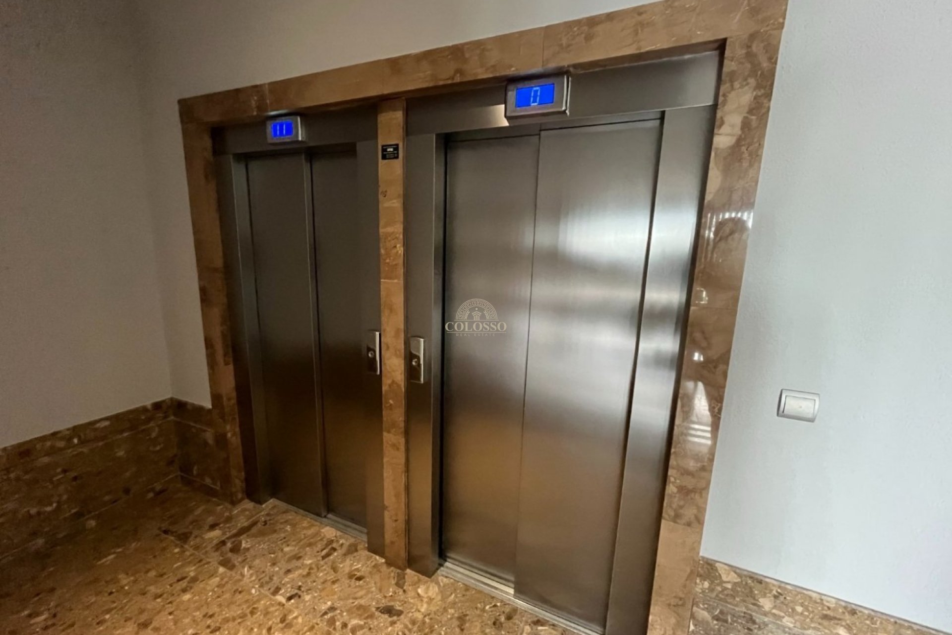 Resale - Piso -
Benidorm - Poniente