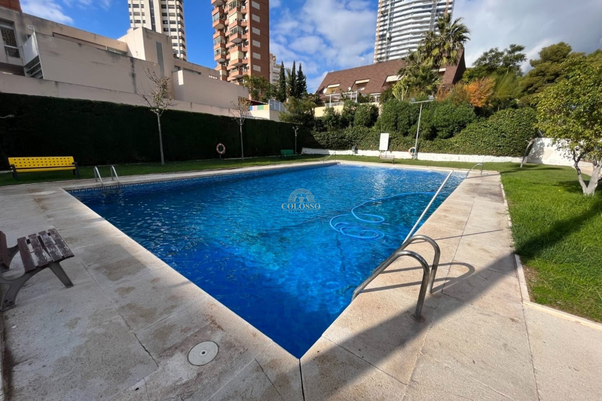 Resale - Piso -
Benidorm - Poniente