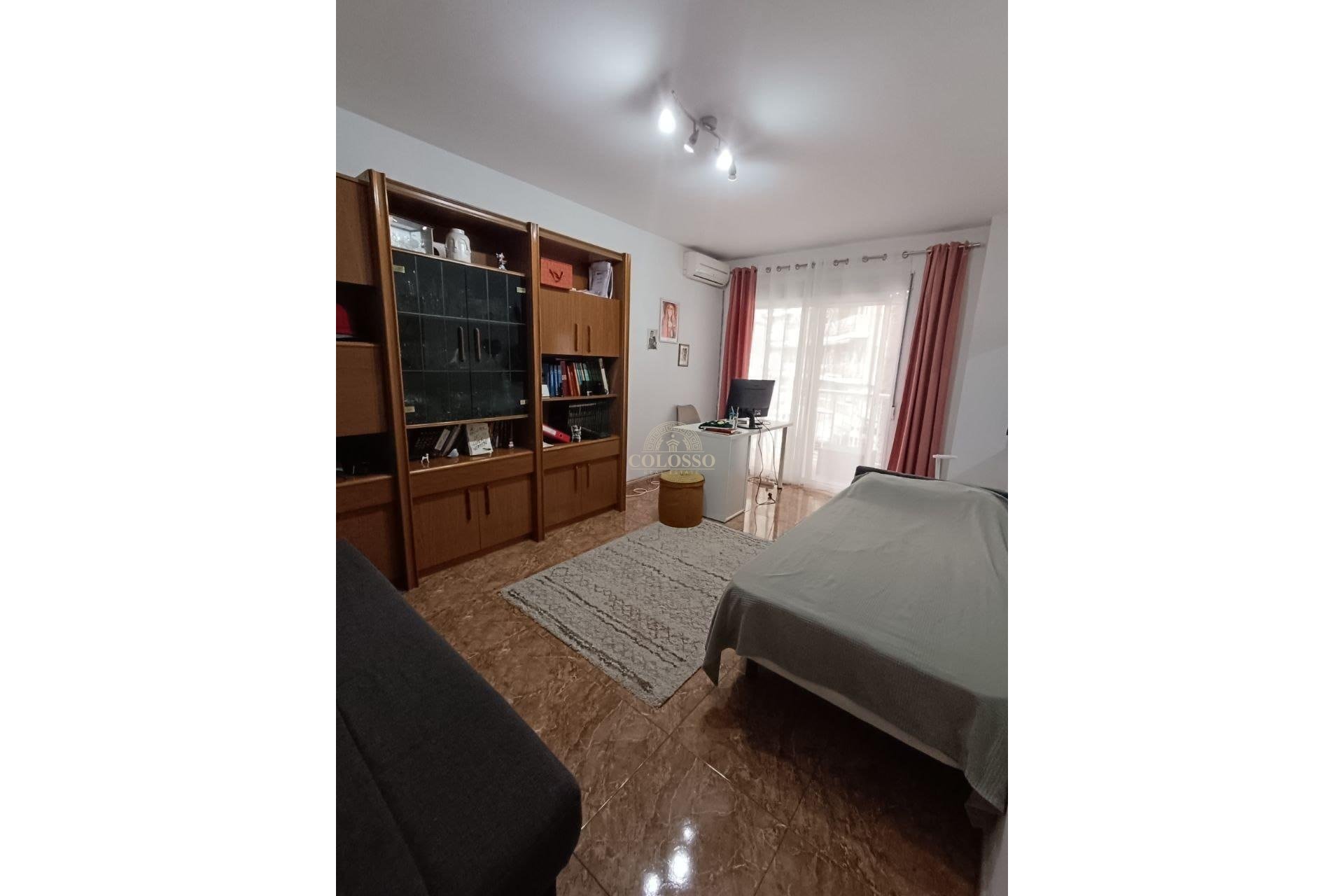Resale - Piso -
Gandía - Centro
