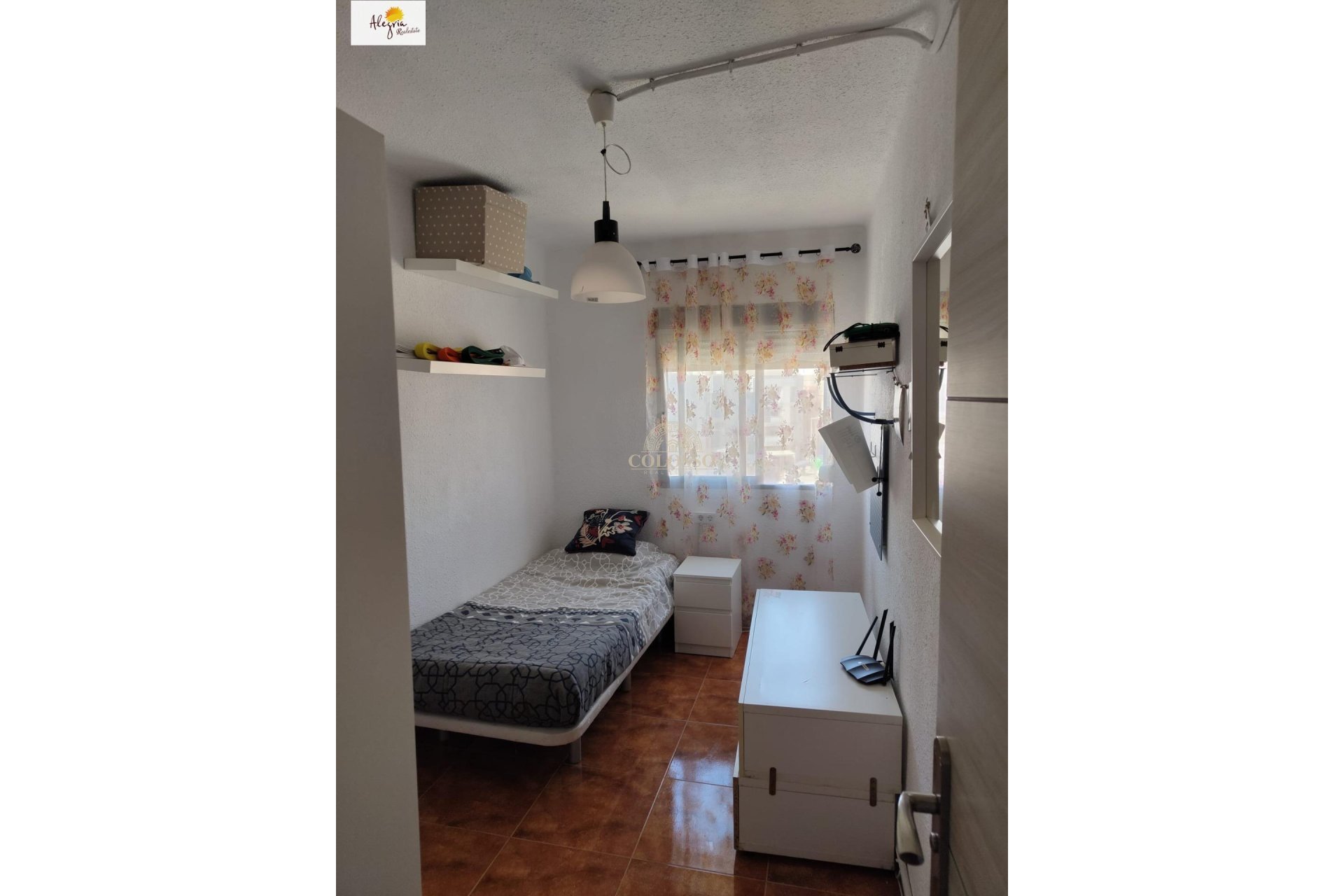 Resale - Piso -
Picassent - Centro