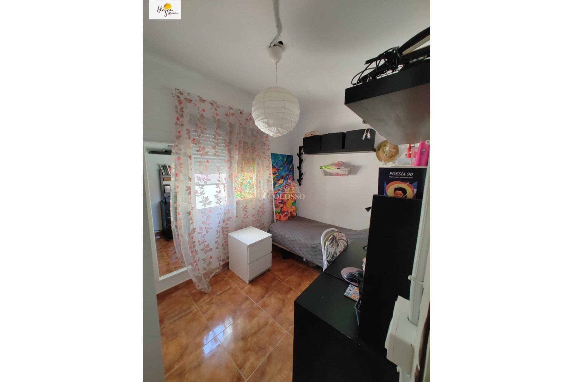 Resale - Piso -
Picassent - Centro