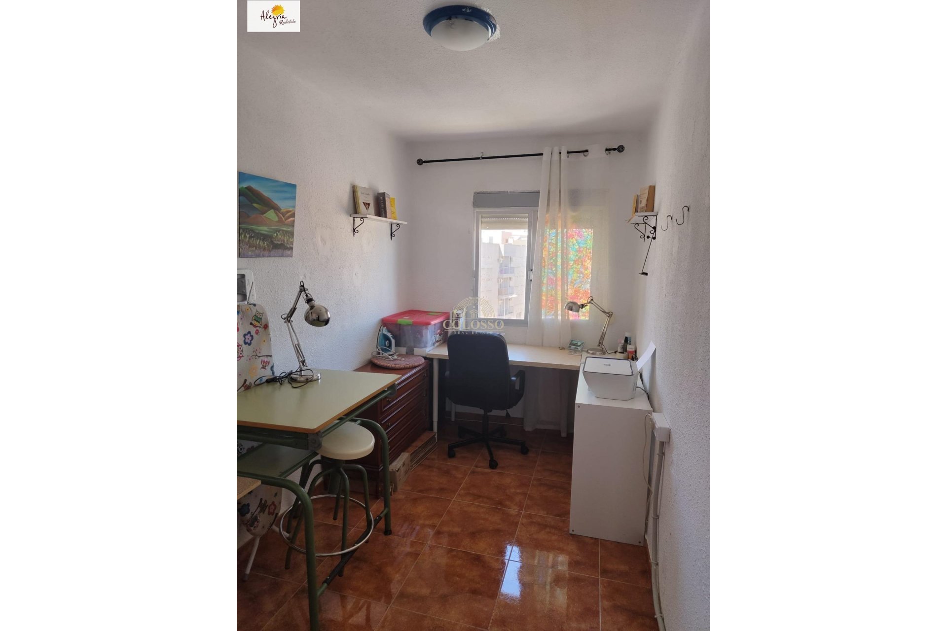 Resale - Piso -
Picassent - Centro