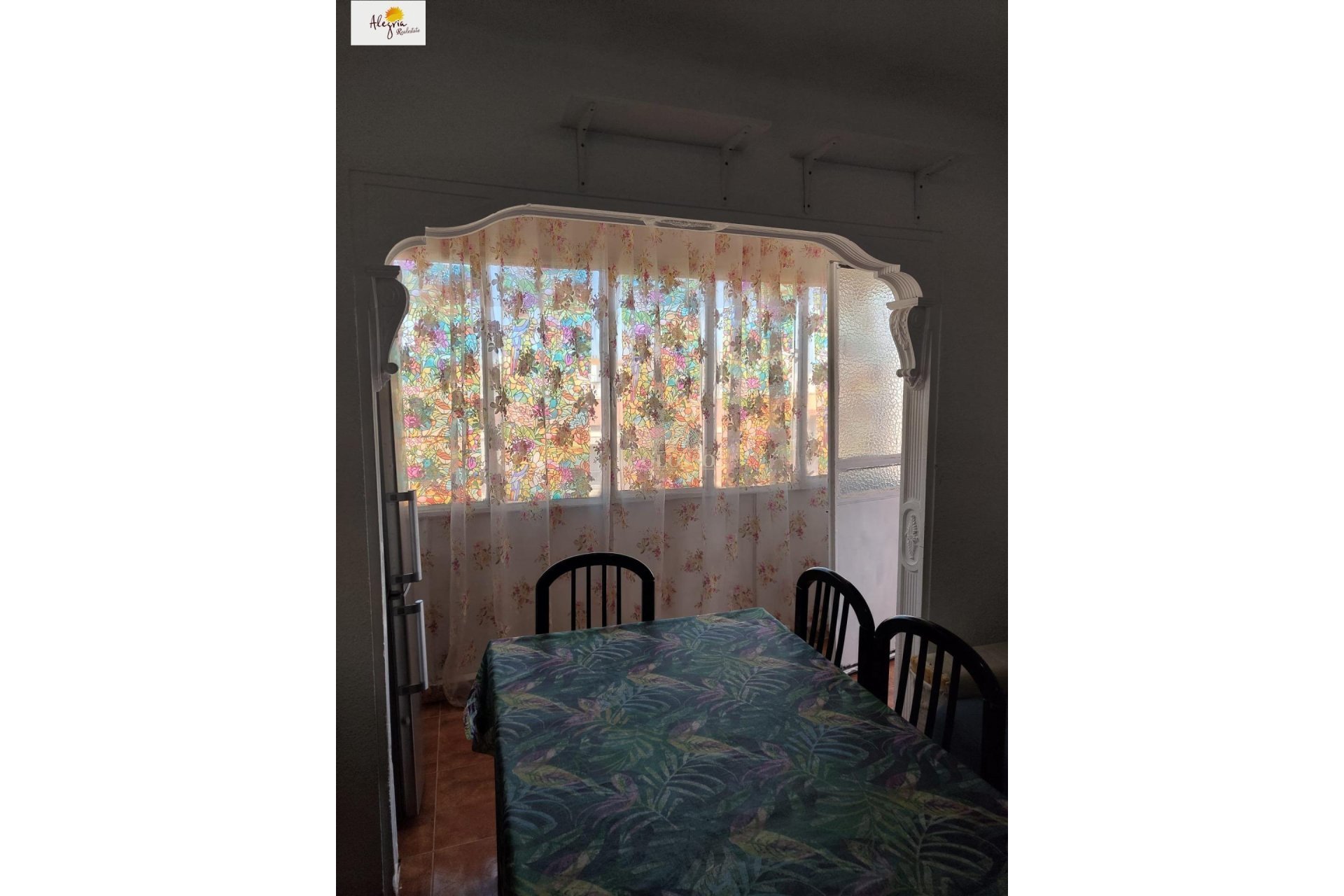 Resale - Piso -
Picassent - Centro
