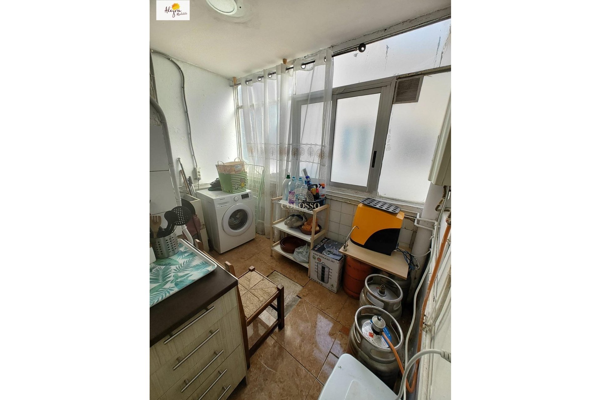 Resale - Piso -
Picassent - Centro