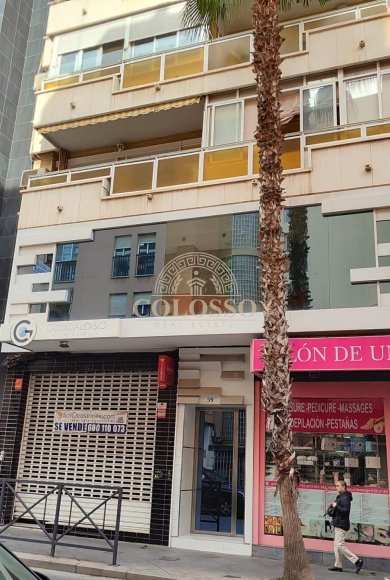 Resale - Piso -
Torrevieja - Centro