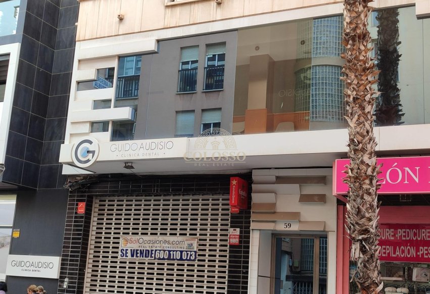 Resale - Piso -
Torrevieja - Centro