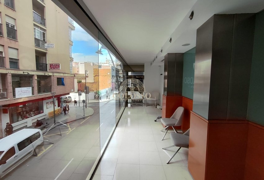 Resale - Piso -
Torrevieja - Centro