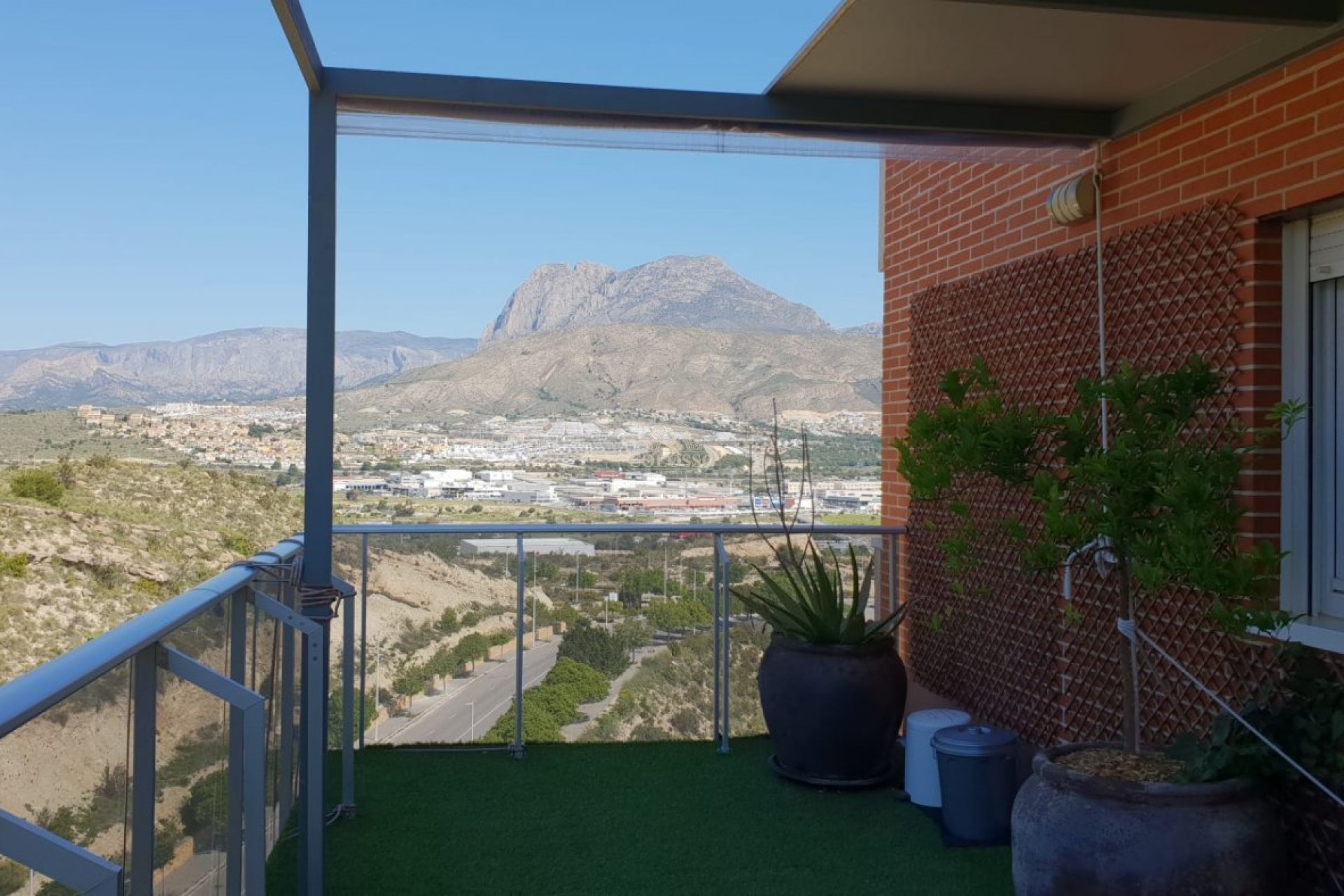 Resale - Semiatico -
Villajoyosa - Cala Villajoyosa