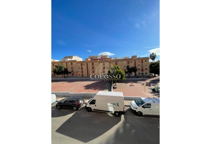 Resale - Study -
Torrevieja - Centro