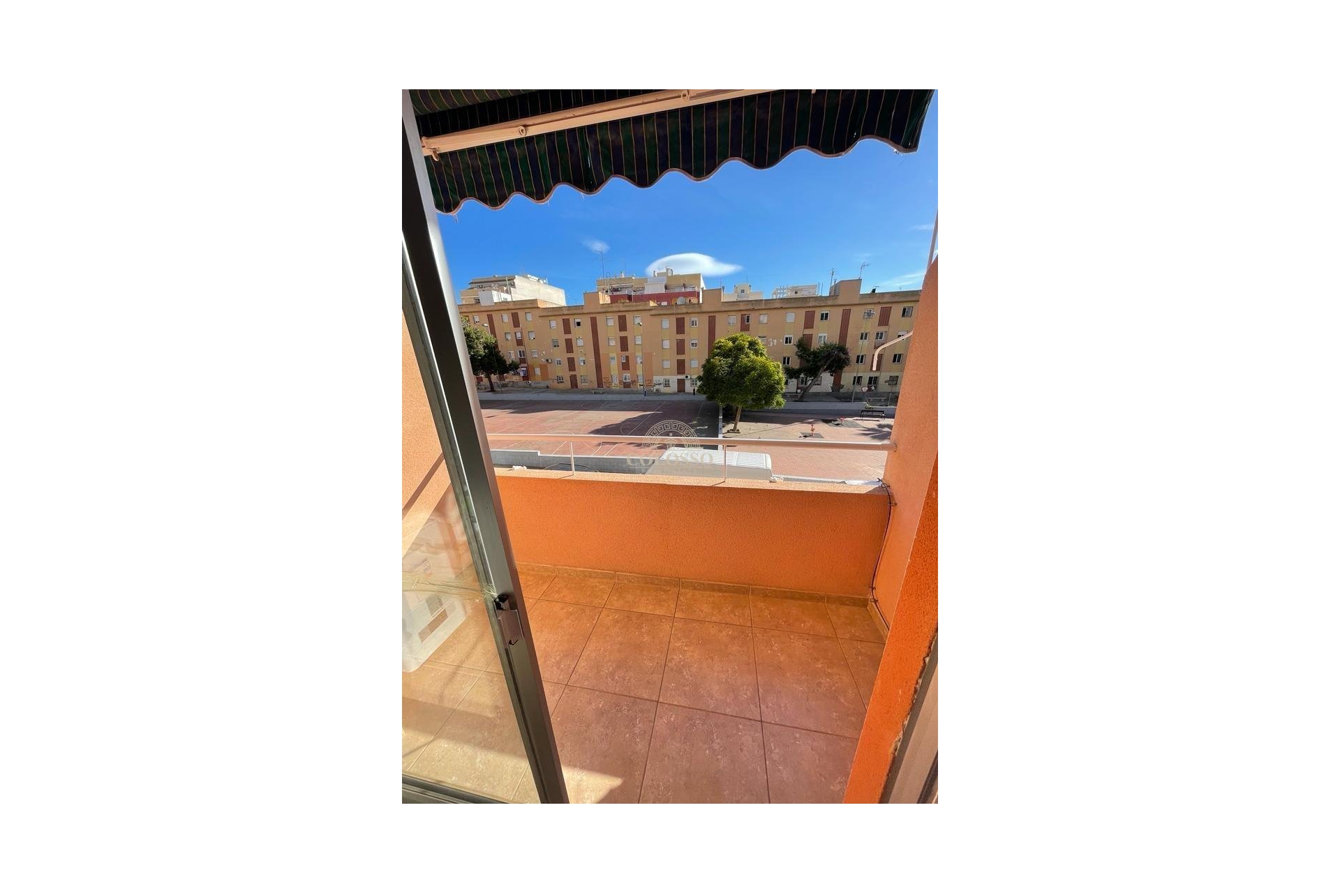 Resale - Study -
Torrevieja - Centro