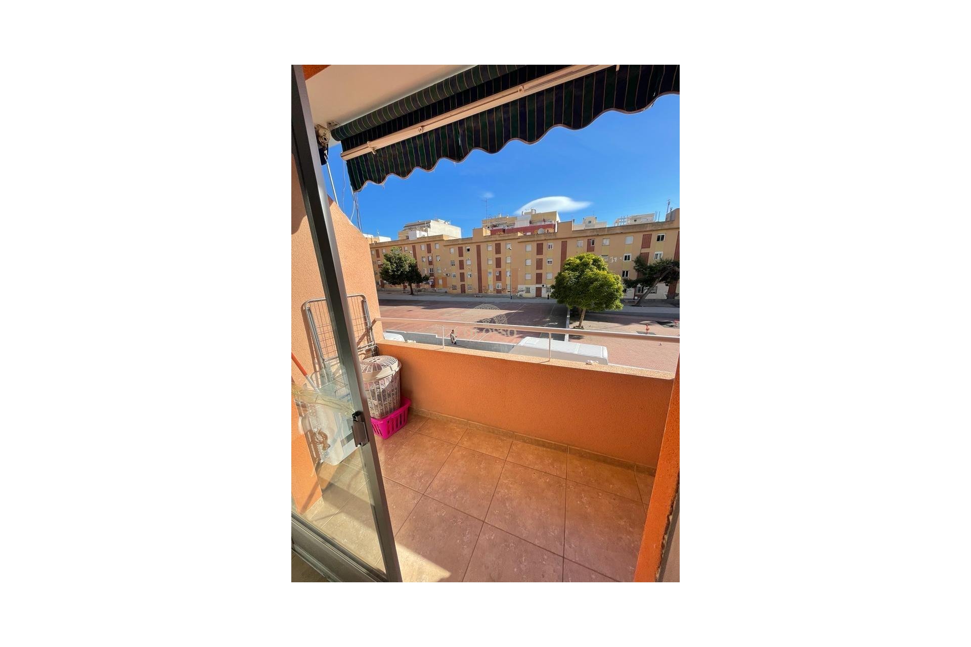 Resale - Study -
Torrevieja - Centro
