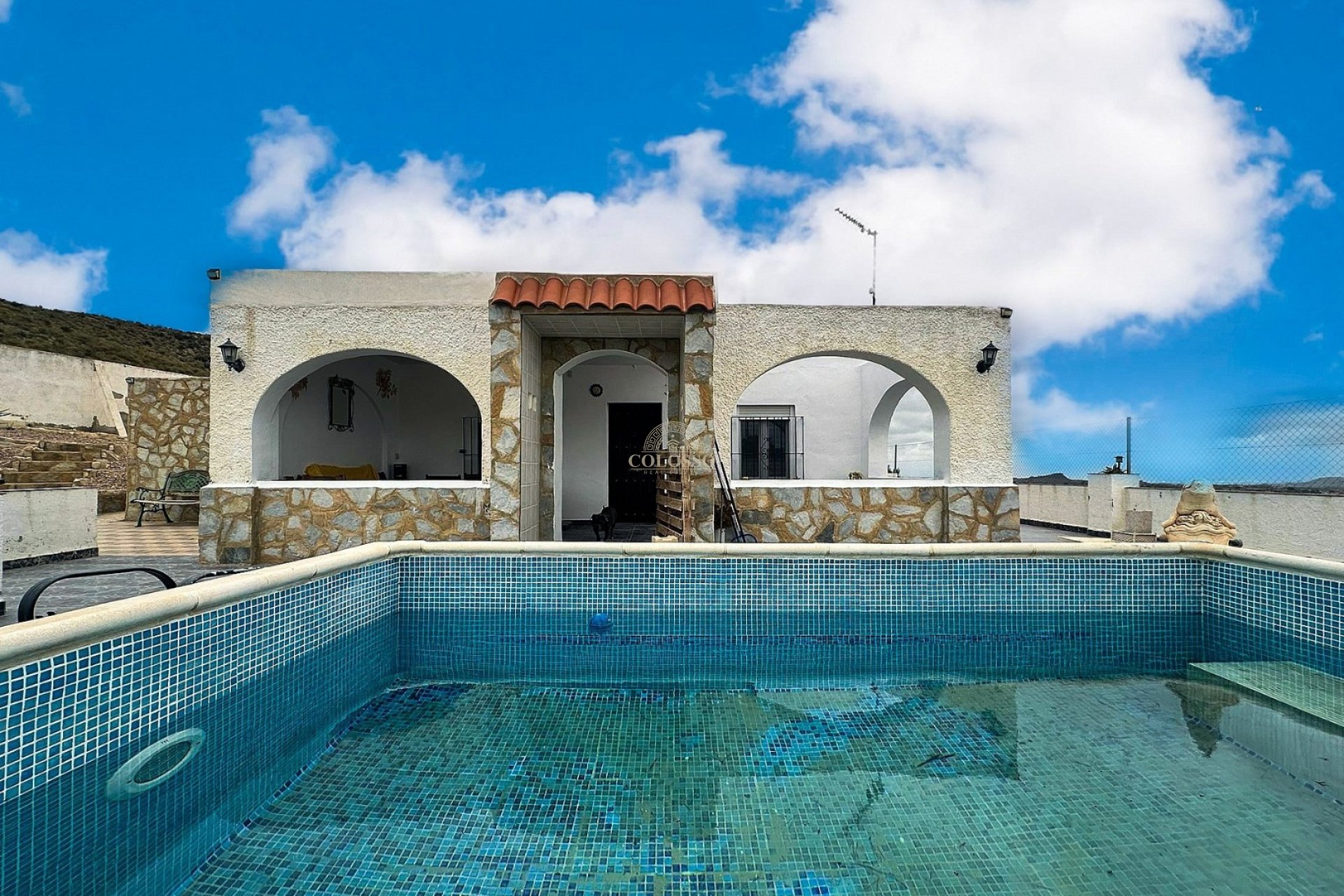 Resale - Villa -
Agost