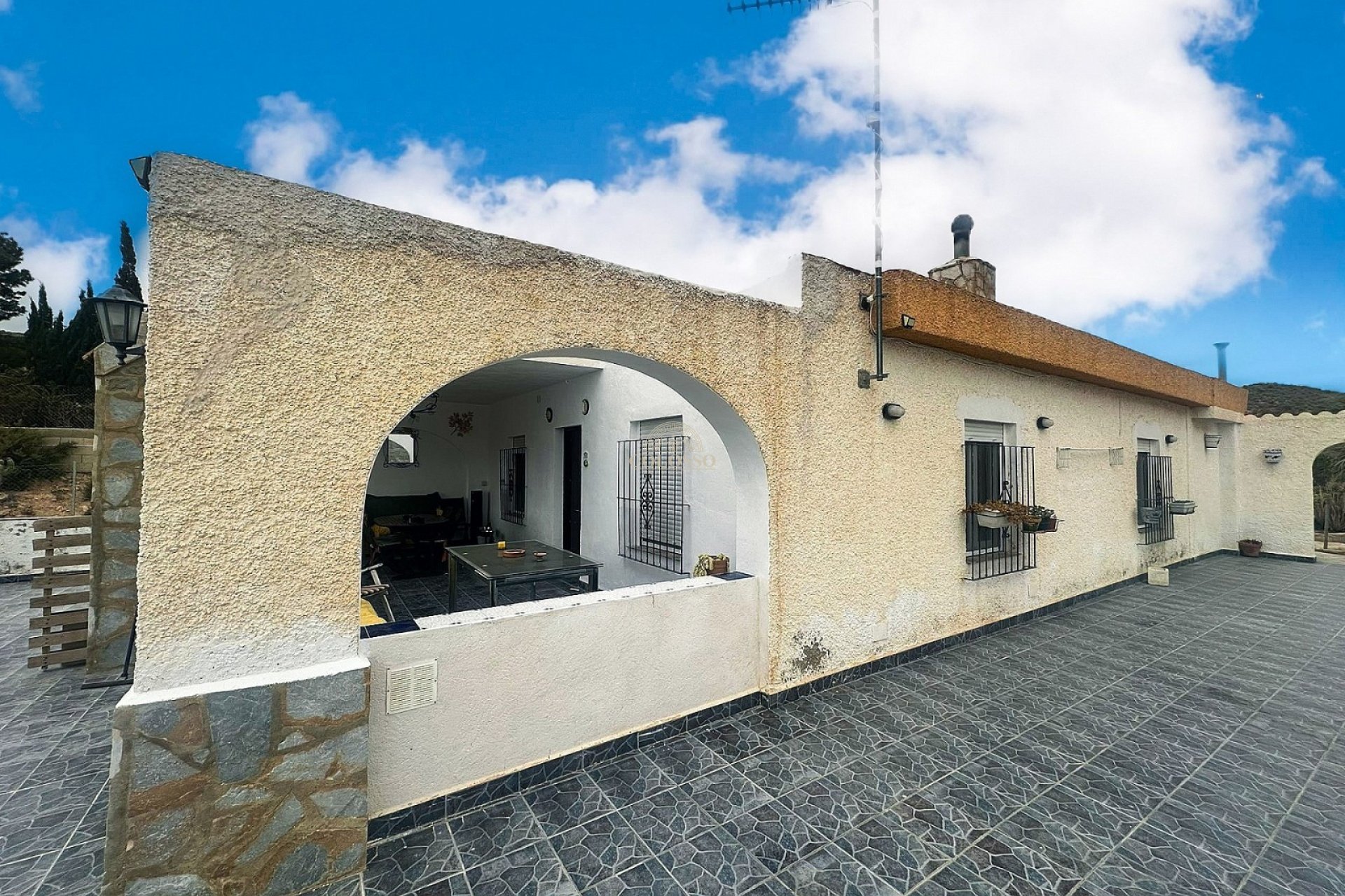Resale - Villa -
Agost