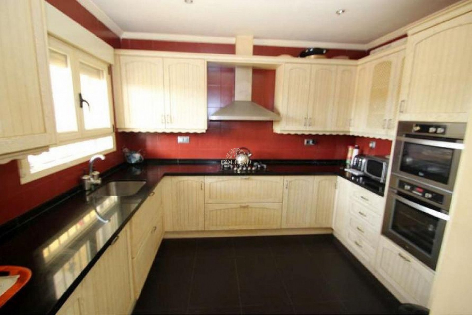 Resale - Villa -
Agost