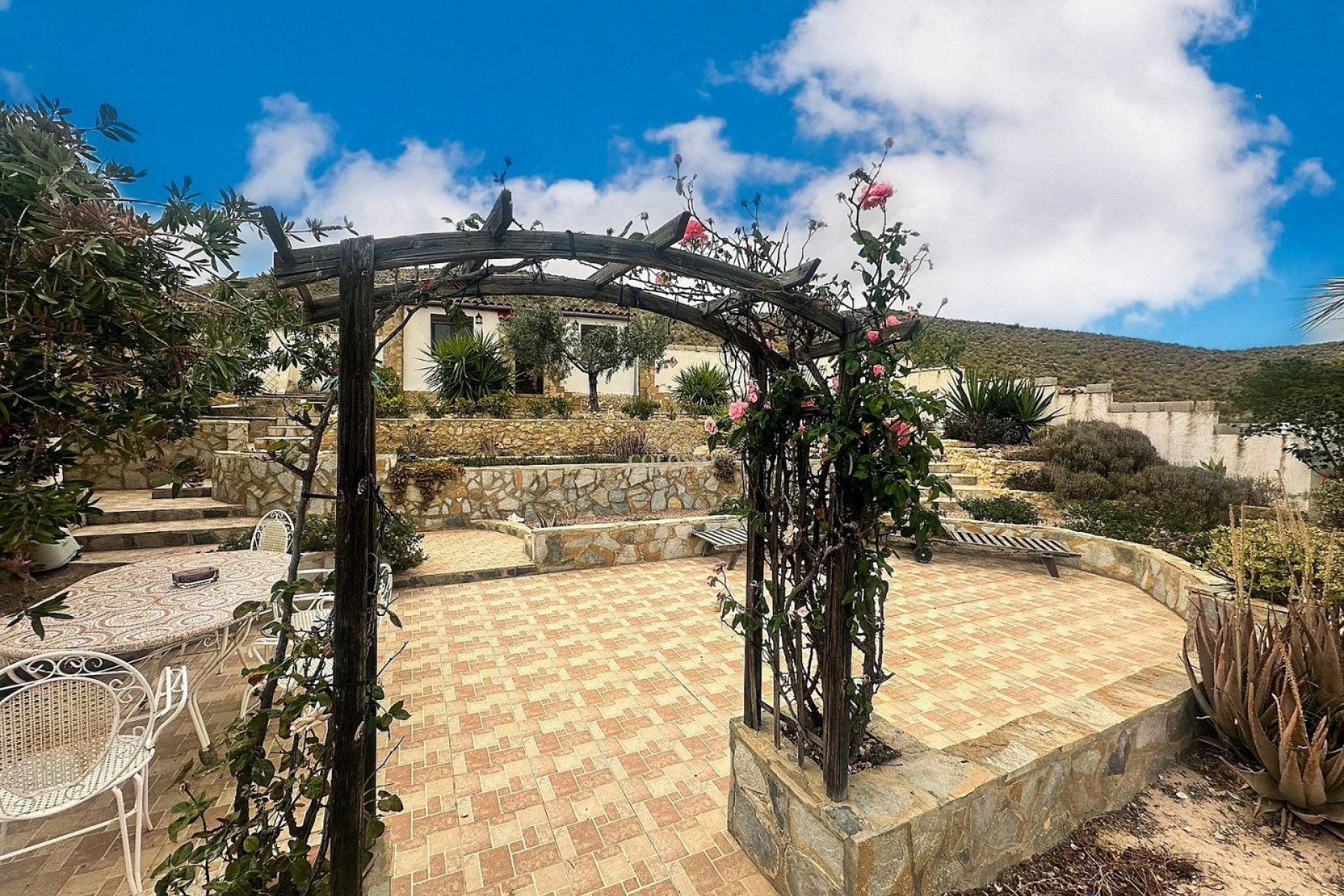 Resale - Villa -
Agost