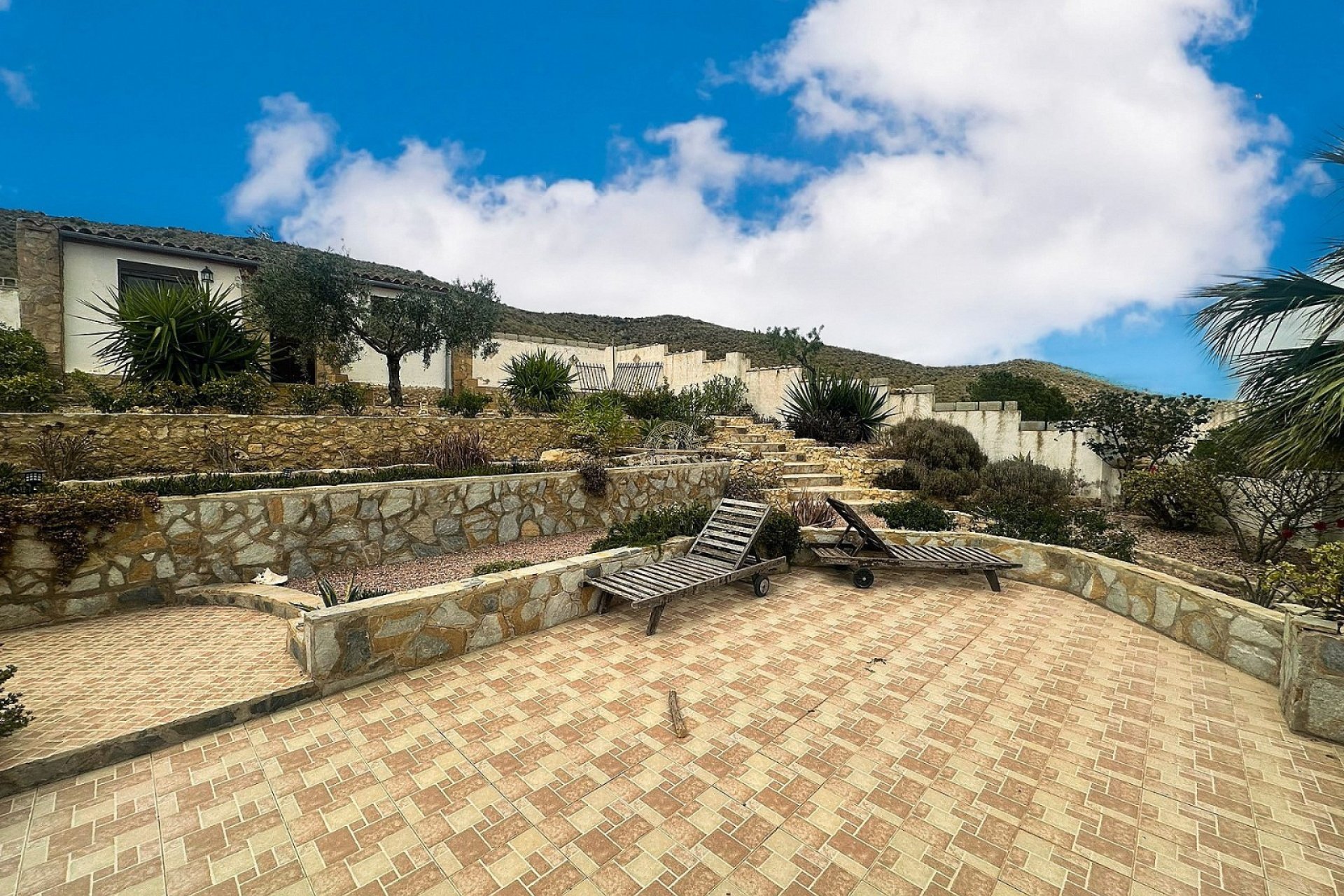 Resale - Villa -
Agost