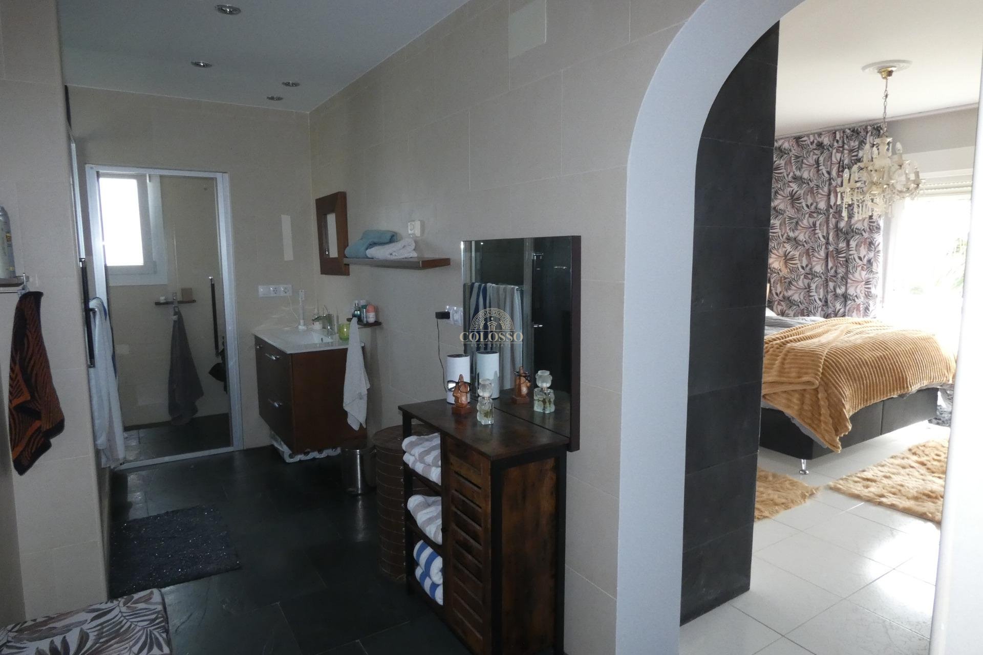 Resale - Villa -
Alfaz del Pi - Albir