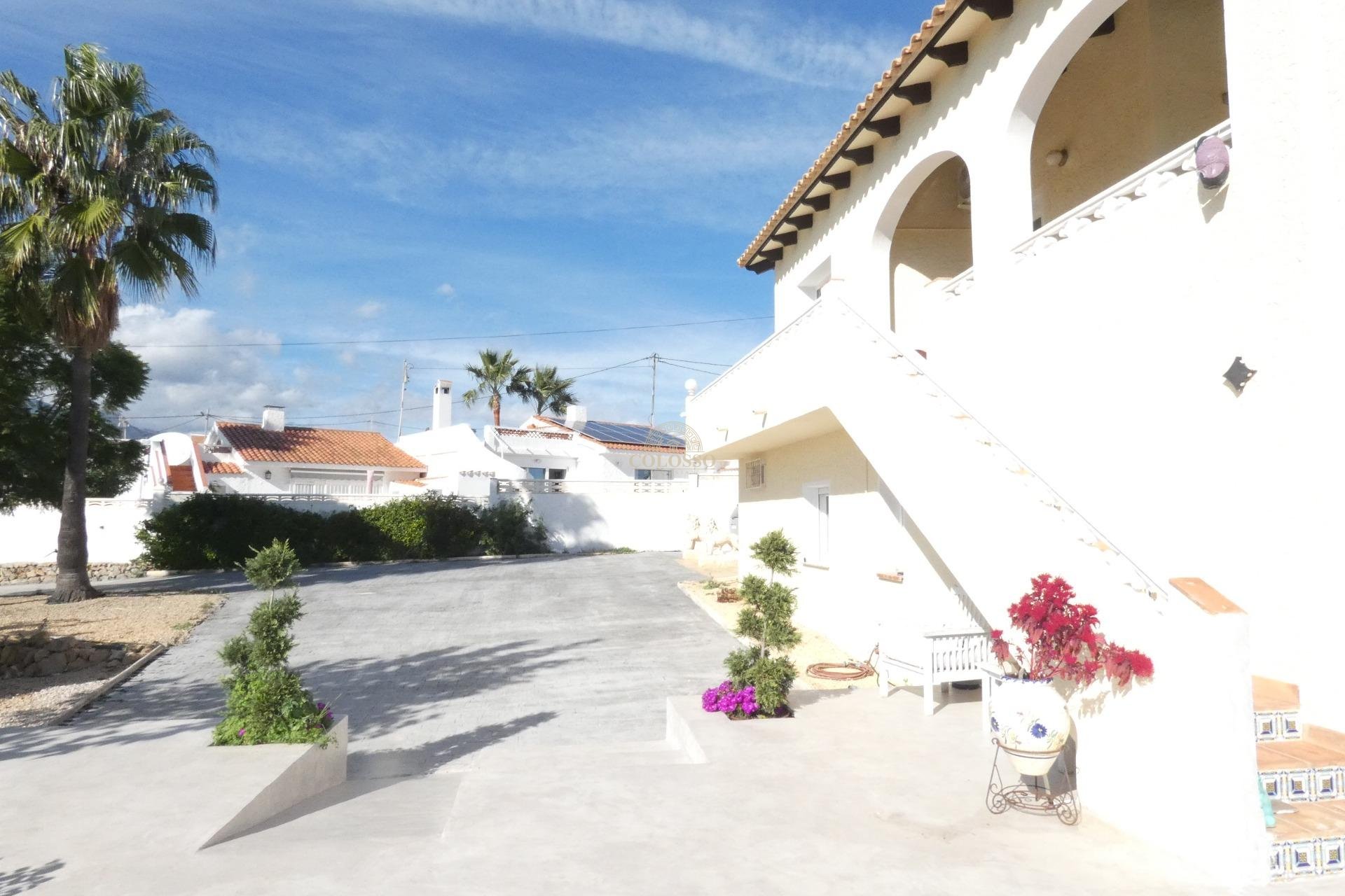 Resale - Villa -
Alfaz del Pi - Albir