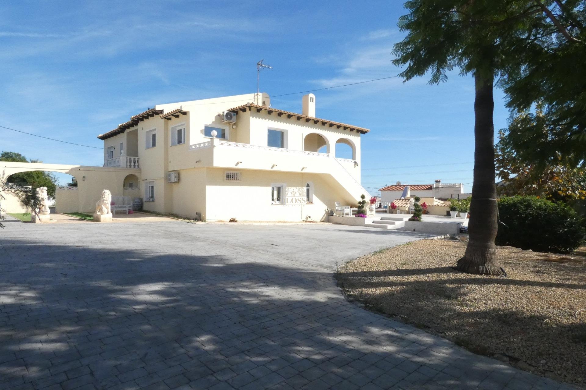 Resale - Villa -
Alfaz del Pi - Albir