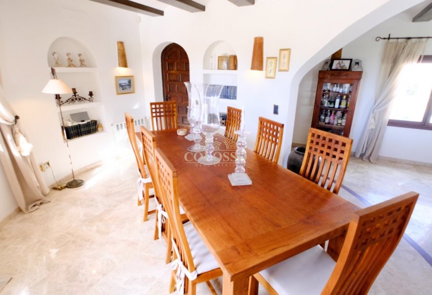Resale - Villa -
Benissa - Fustera